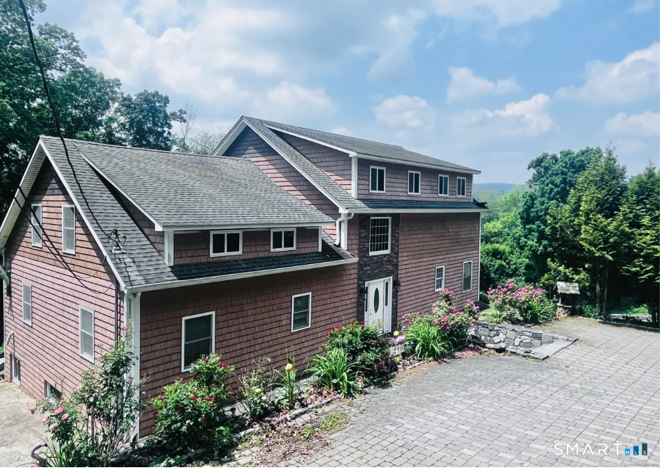 Homes for sale in New Fairfield, CT | 37 Fulton Dr, New Fairfield, CT 06812 | MLS# 24150335