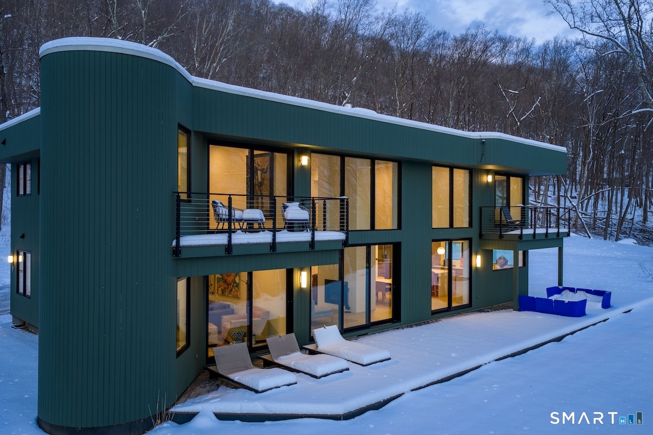 Photo 7 of 9 Overlook Drive, Salisbury, CT