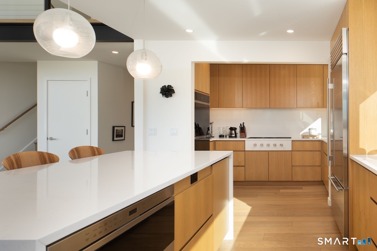 Photo 10 of 9 Overlook Drive, Salisbury, CT