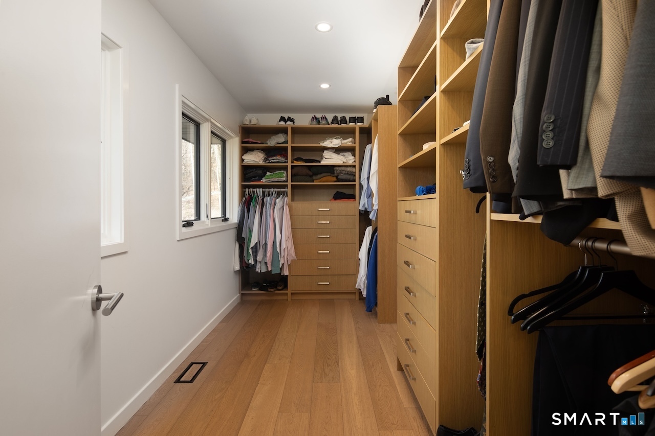 Photo 19 of 9 Overlook Drive, Salisbury, CT