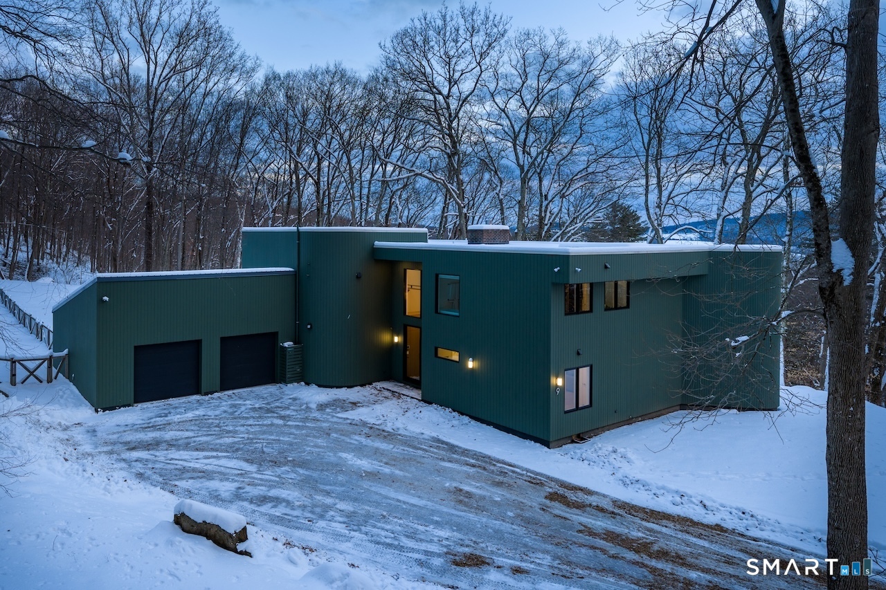 Photo 29 of 9 Overlook Drive, Salisbury, CT