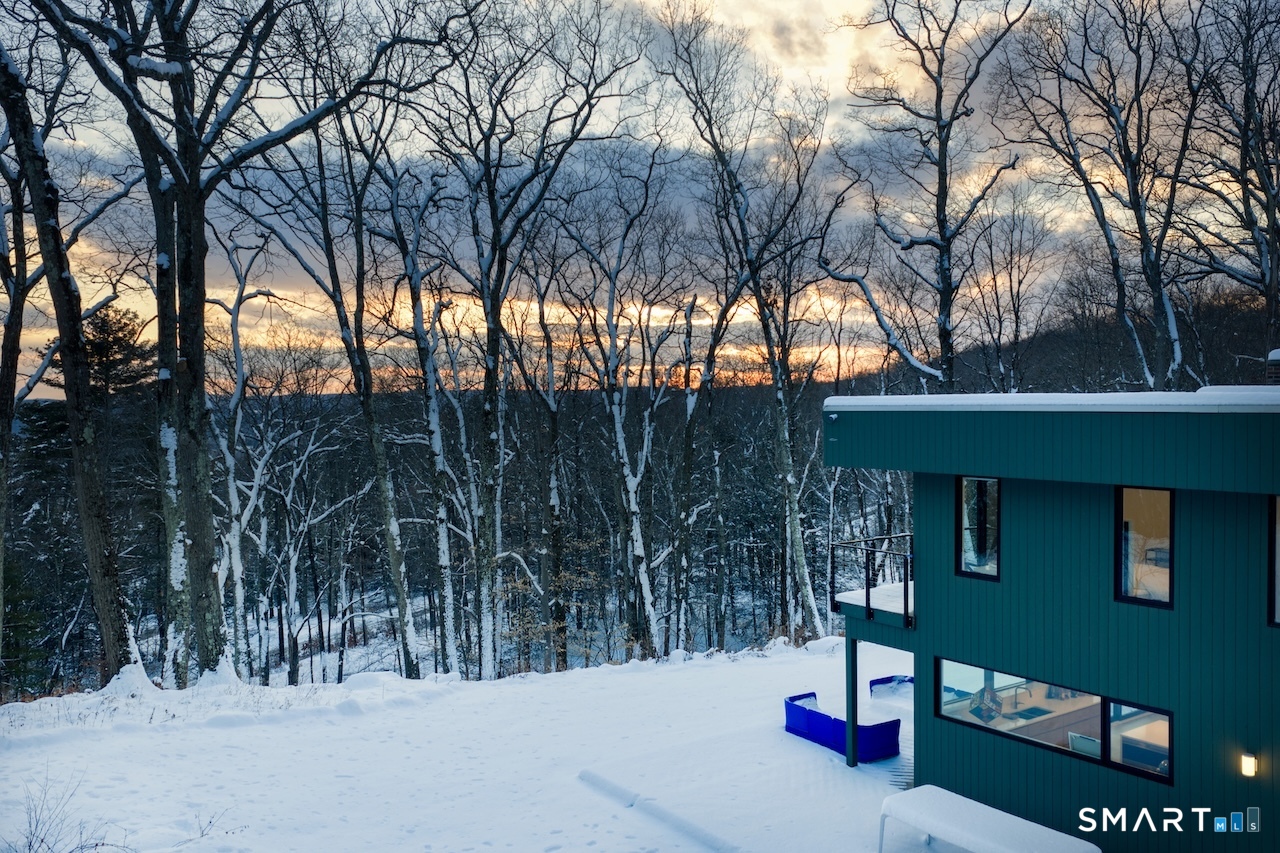 Photo 31 of 9 Overlook Drive, Salisbury, CT