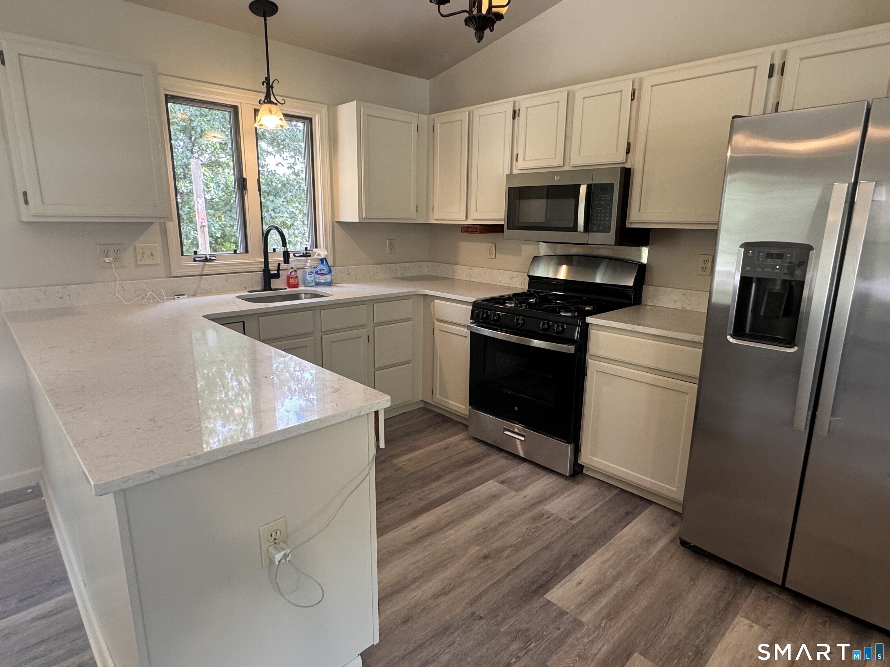 Homes for sale in East Hartford, CT | 106 Brookline Dr, East Hartford, CT 06108 | MLS# 24150129