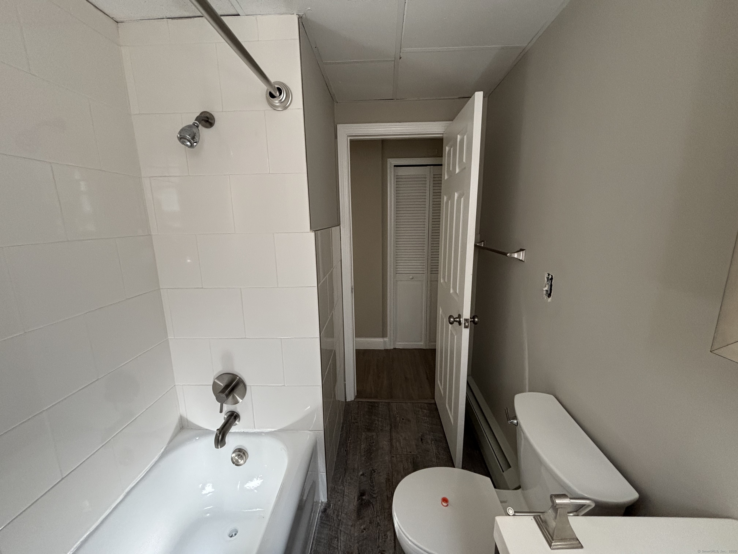 Photo 11 of 213 Golden Hill Street, Bridgeport, CT