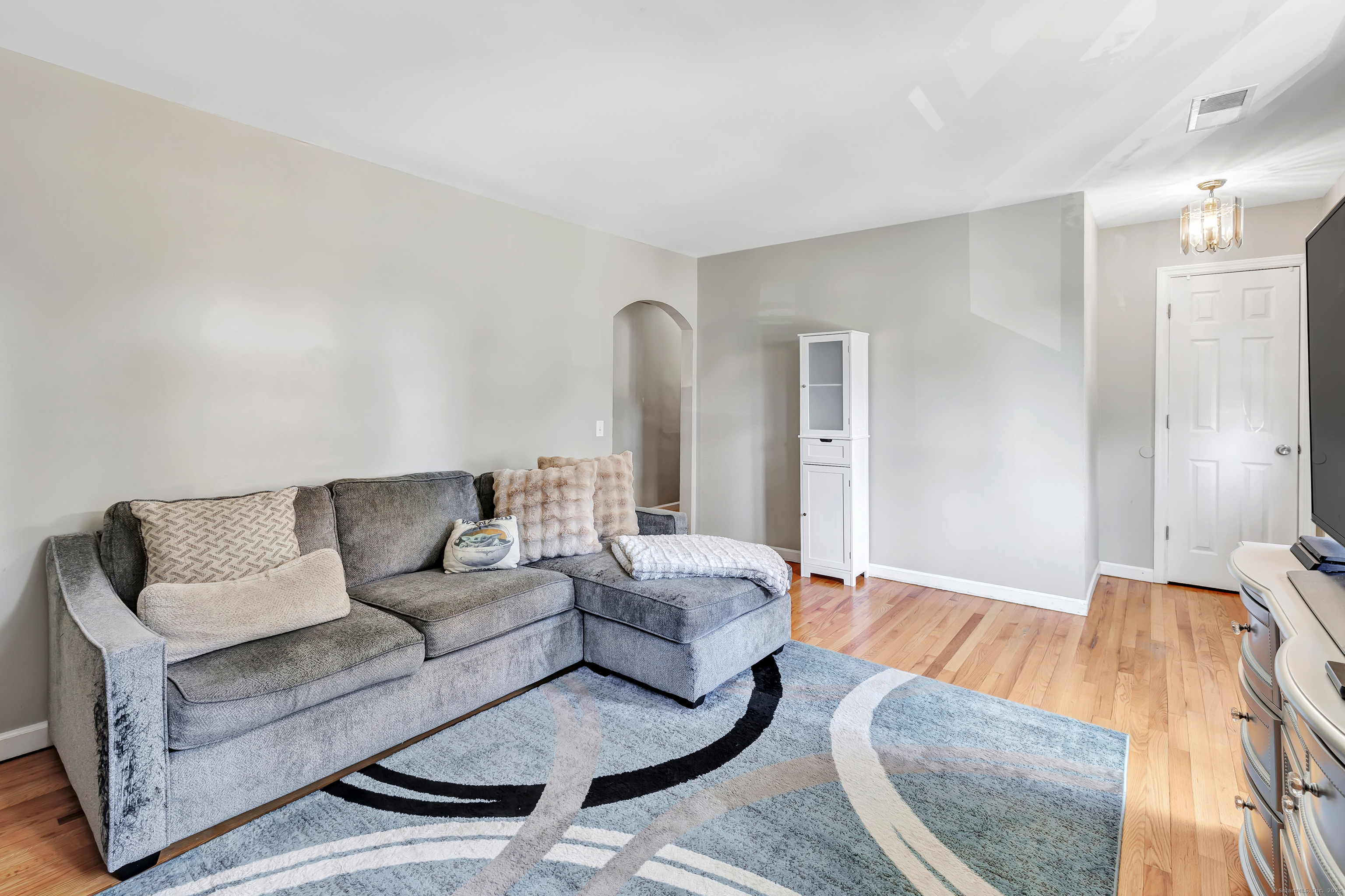 Homes for sale in Bridgeport, CT | 574 Thorme St, Bridgeport, CT 06606 | MLS# 24150374