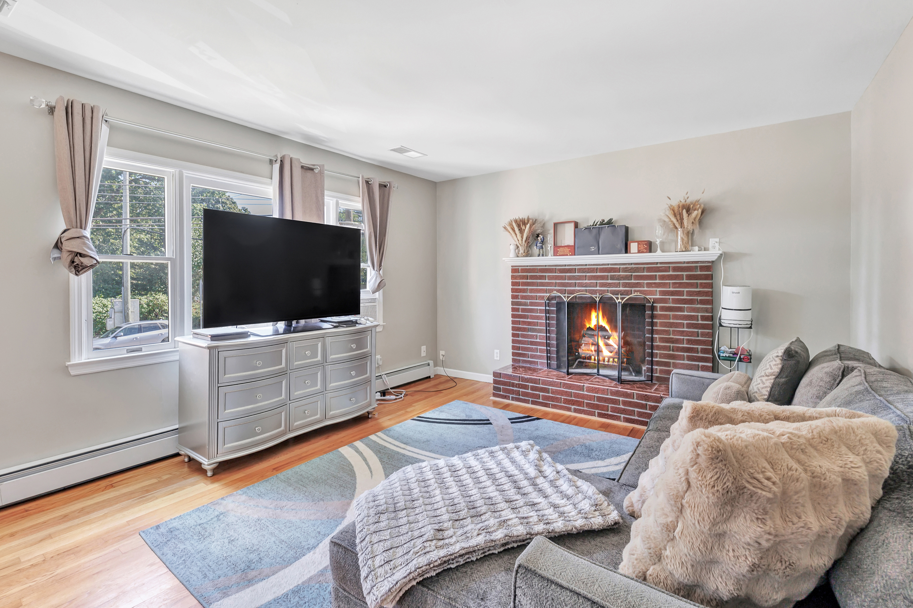 Homes for sale in Bridgeport, CT | 574 Thorme St, Bridgeport, CT 06606 | MLS# 24150374