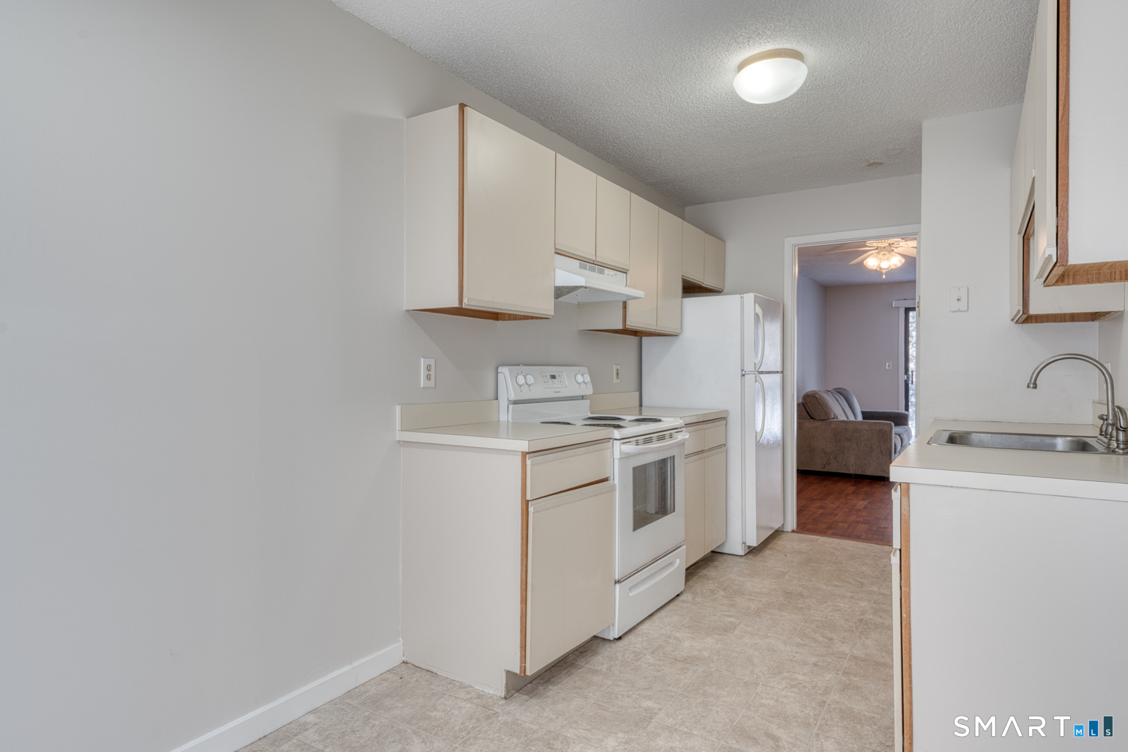 Photo 12 of 35 Riveredge Drive, Winchester, CT