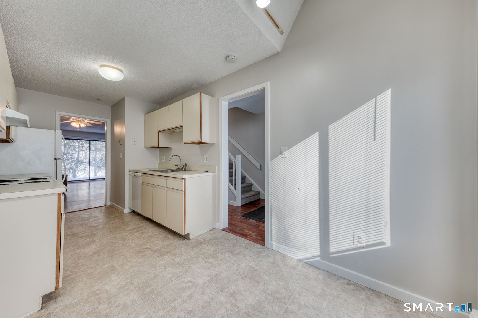 Photo 13 of 35 Riveredge Drive, Winchester, CT