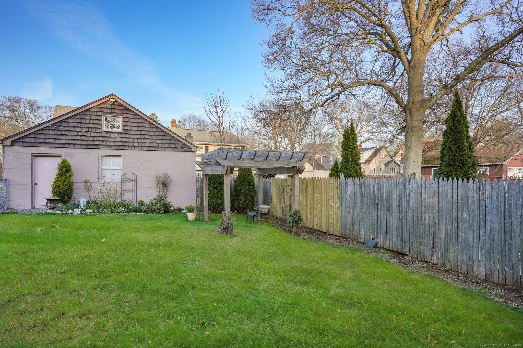 Homes for sale in New Haven, CT | 257 Concord St, New Haven, CT 06512 | MLS# 24150471