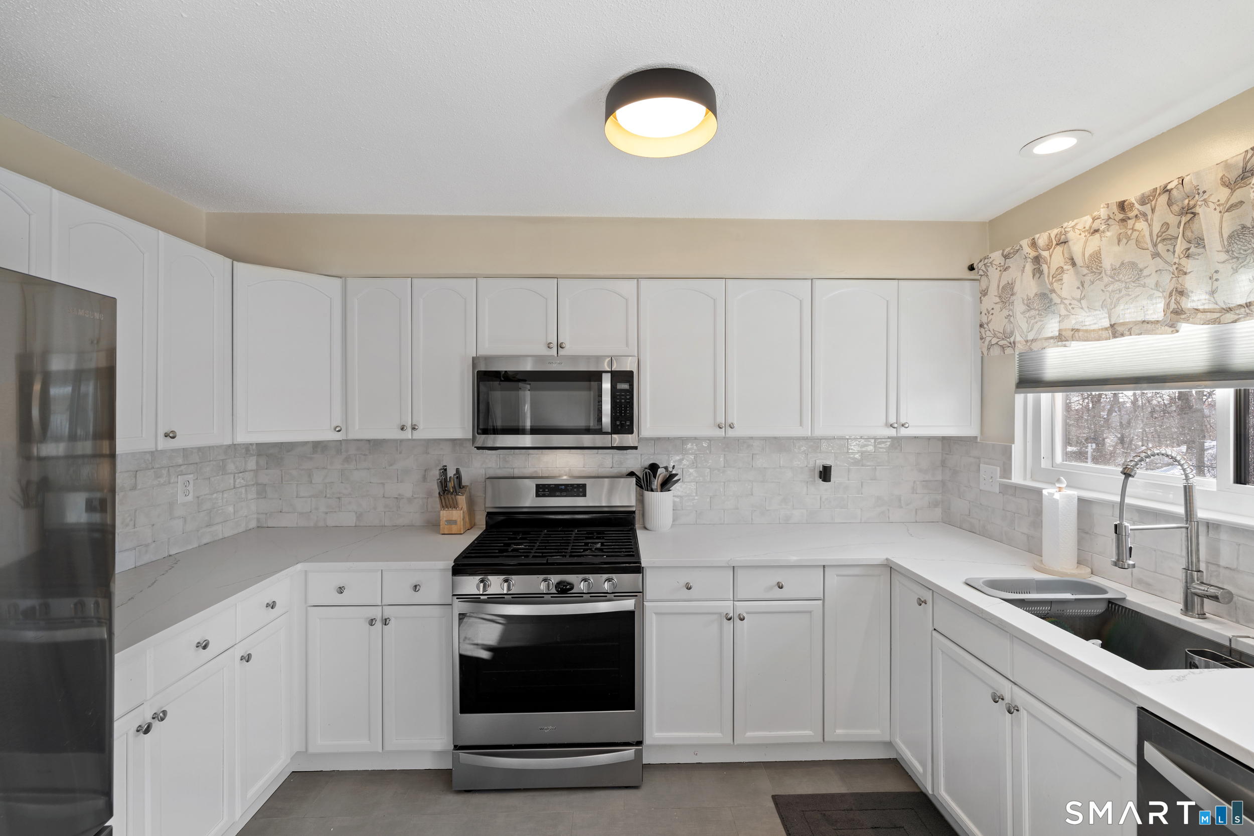 Photo 8 of 226 Sunrise Hill Road, Norwalk, CT