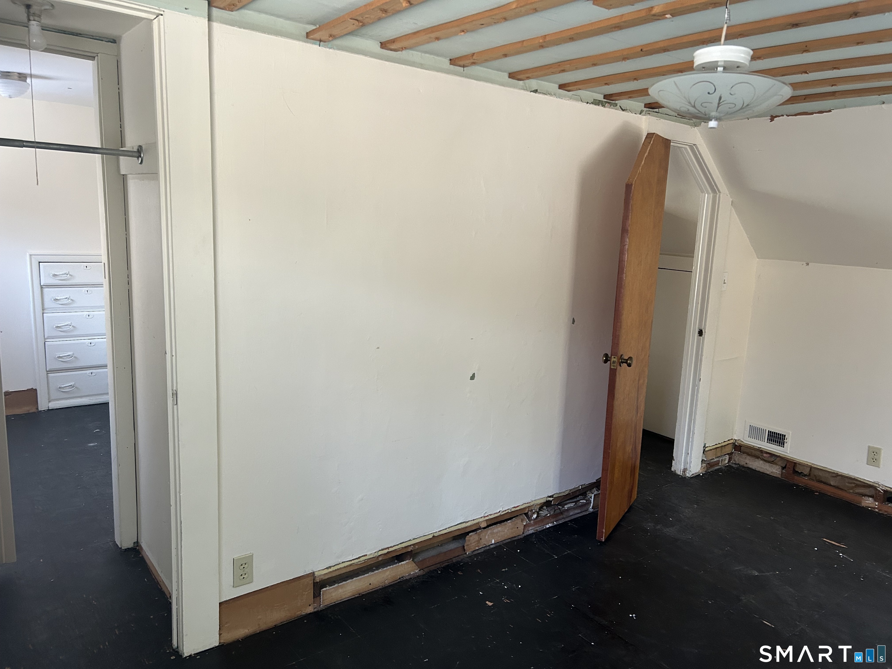 Photo 13 of 69 Munson Road, Wolcott, CT