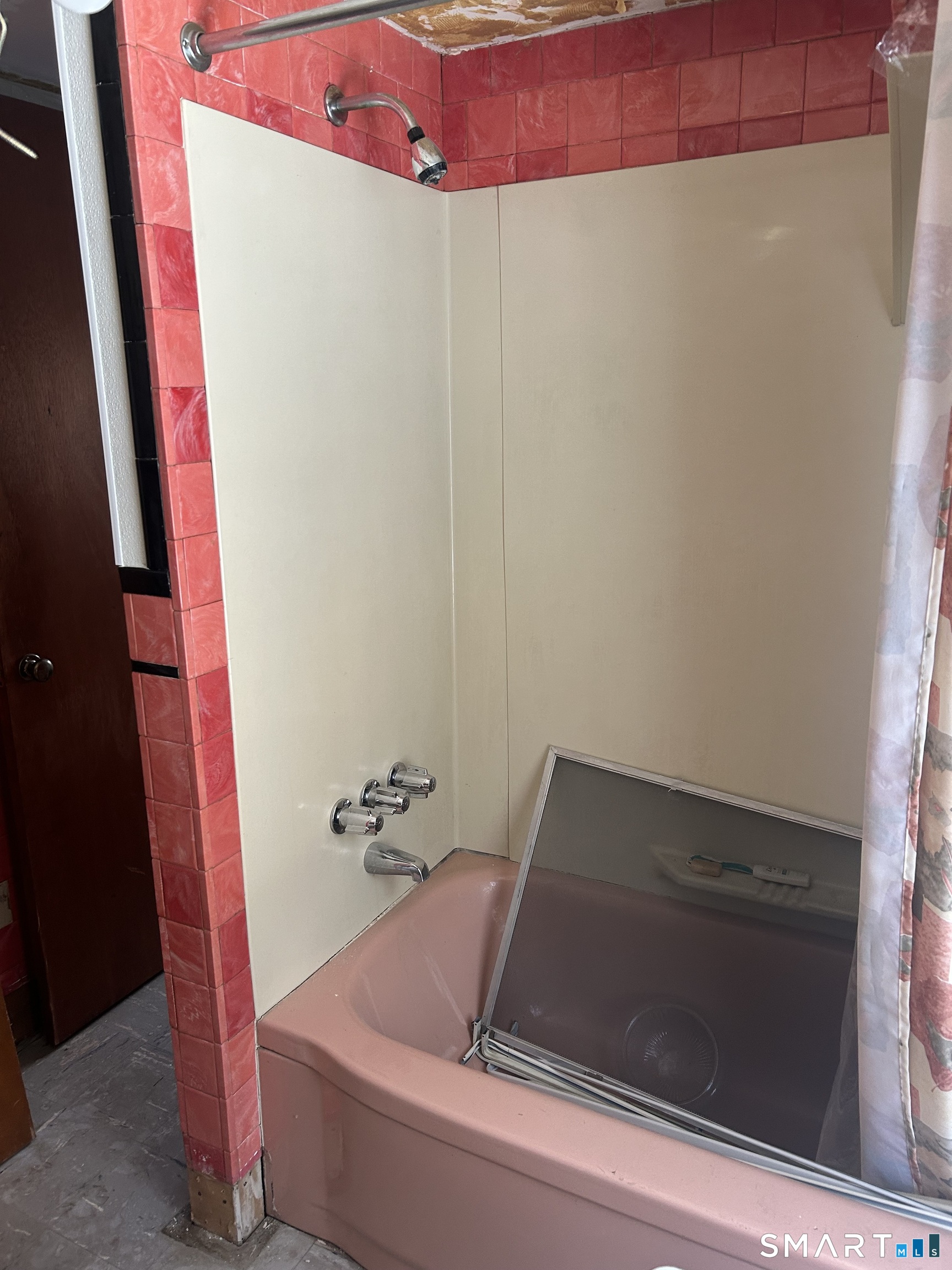 Photo 16 of 69 Munson Road, Wolcott, CT