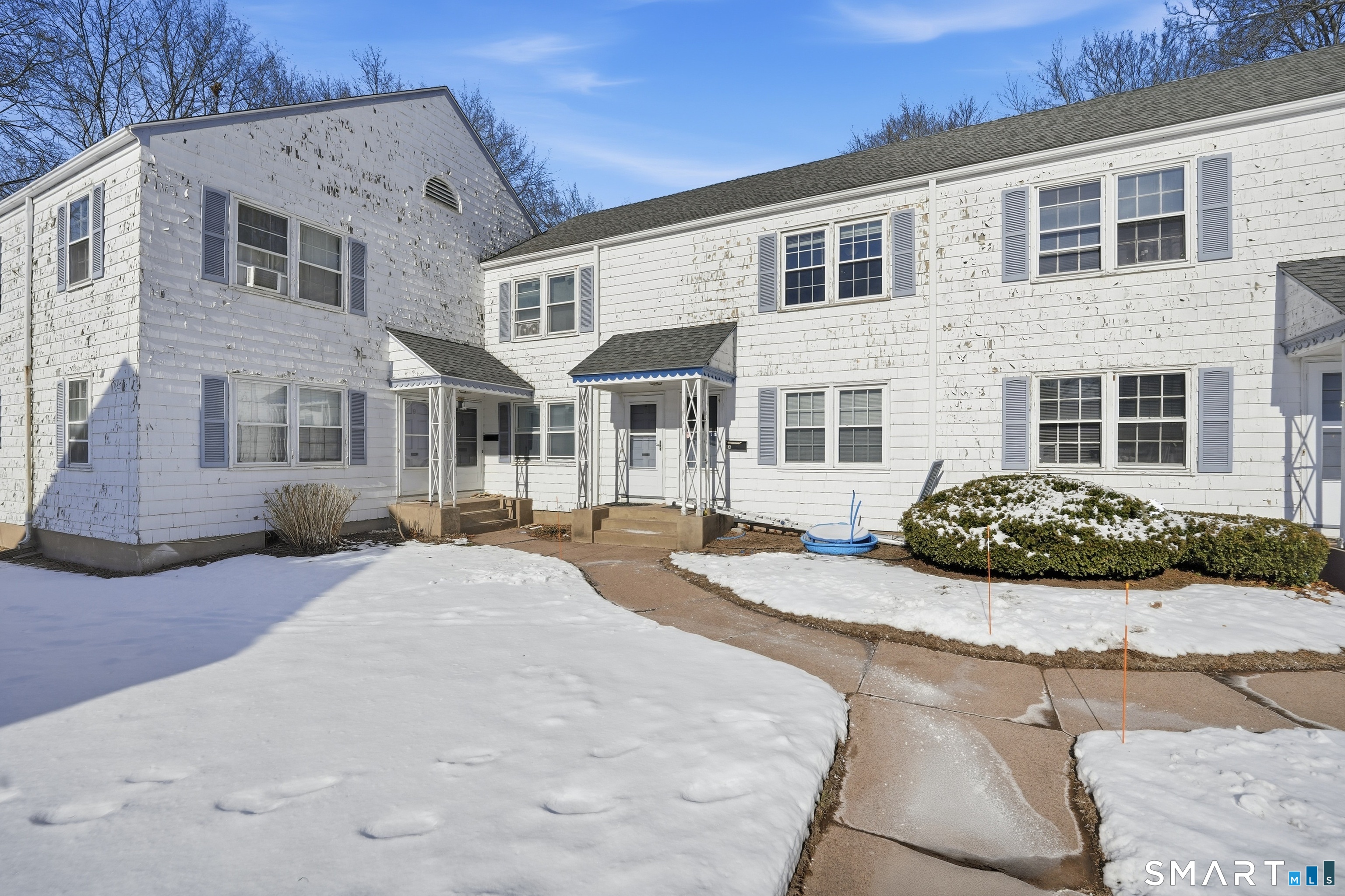 Homes for sale in Manchester, CT | 95 Middle Turnpike W #APT B4, Manchester, CT 06040 | MLS# 24150487