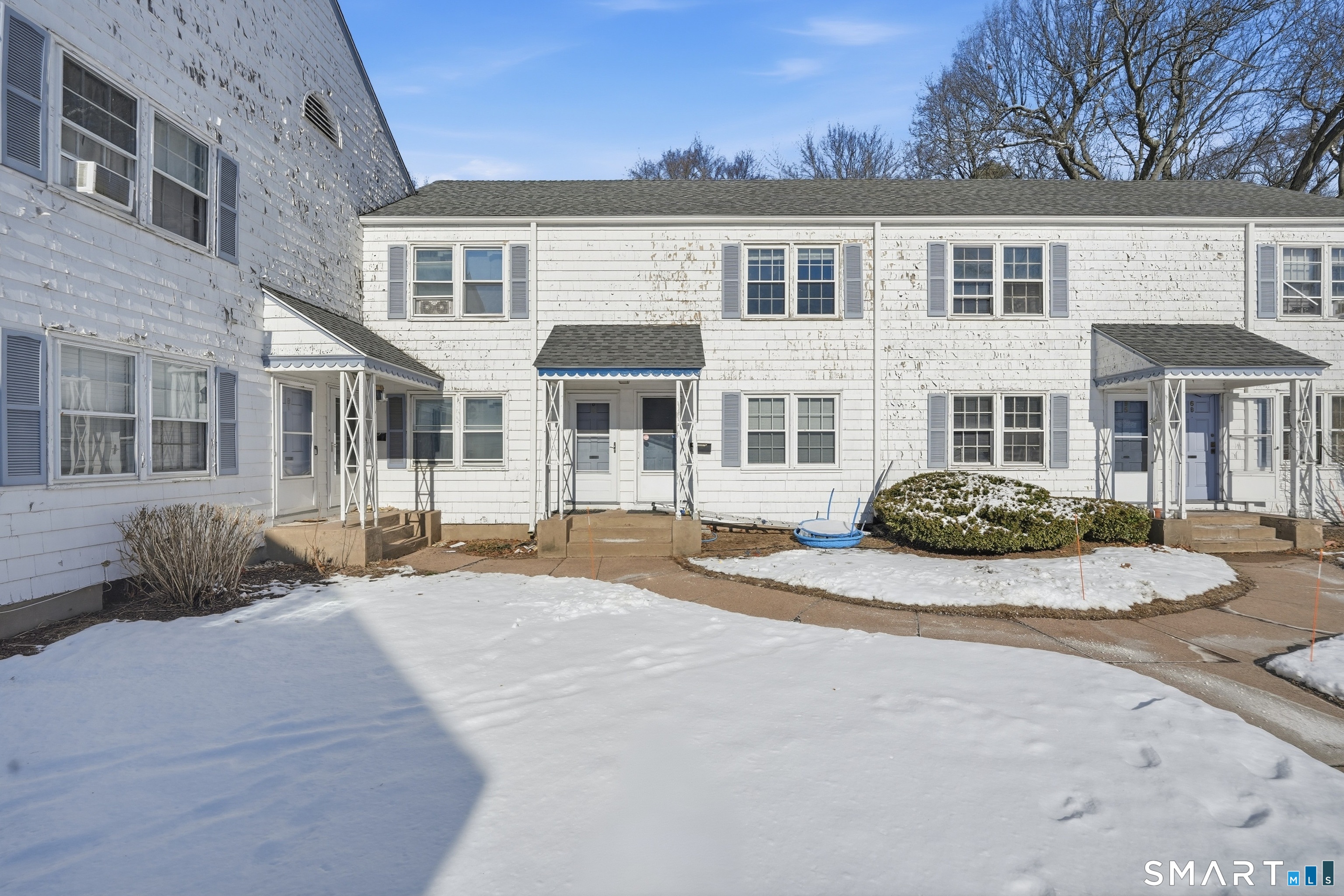 Homes for sale in Manchester, CT | 95 Middle Turnpike W #APT B4, Manchester, CT 06040 | MLS# 24150487