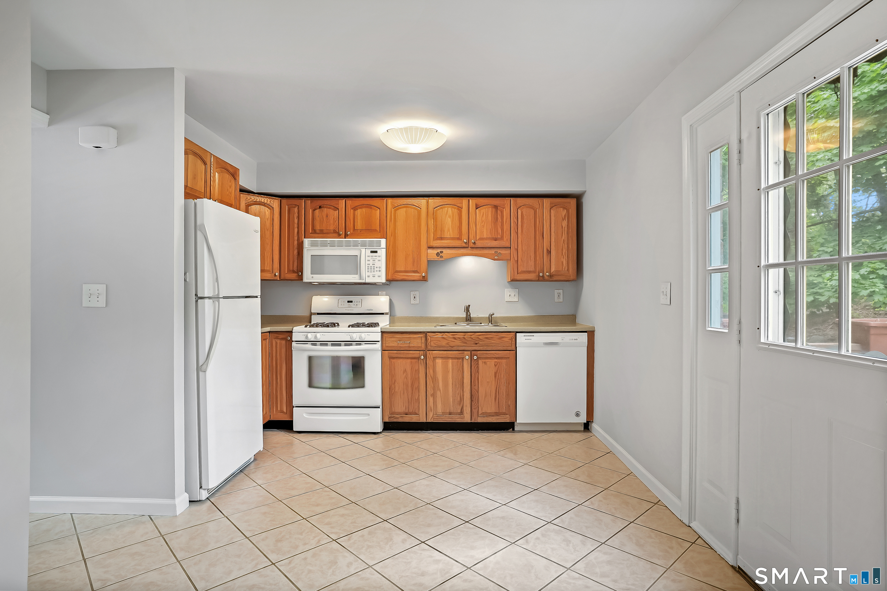 Photo 7 of 240 Sunnyridge Avenue, Fairfield, CT