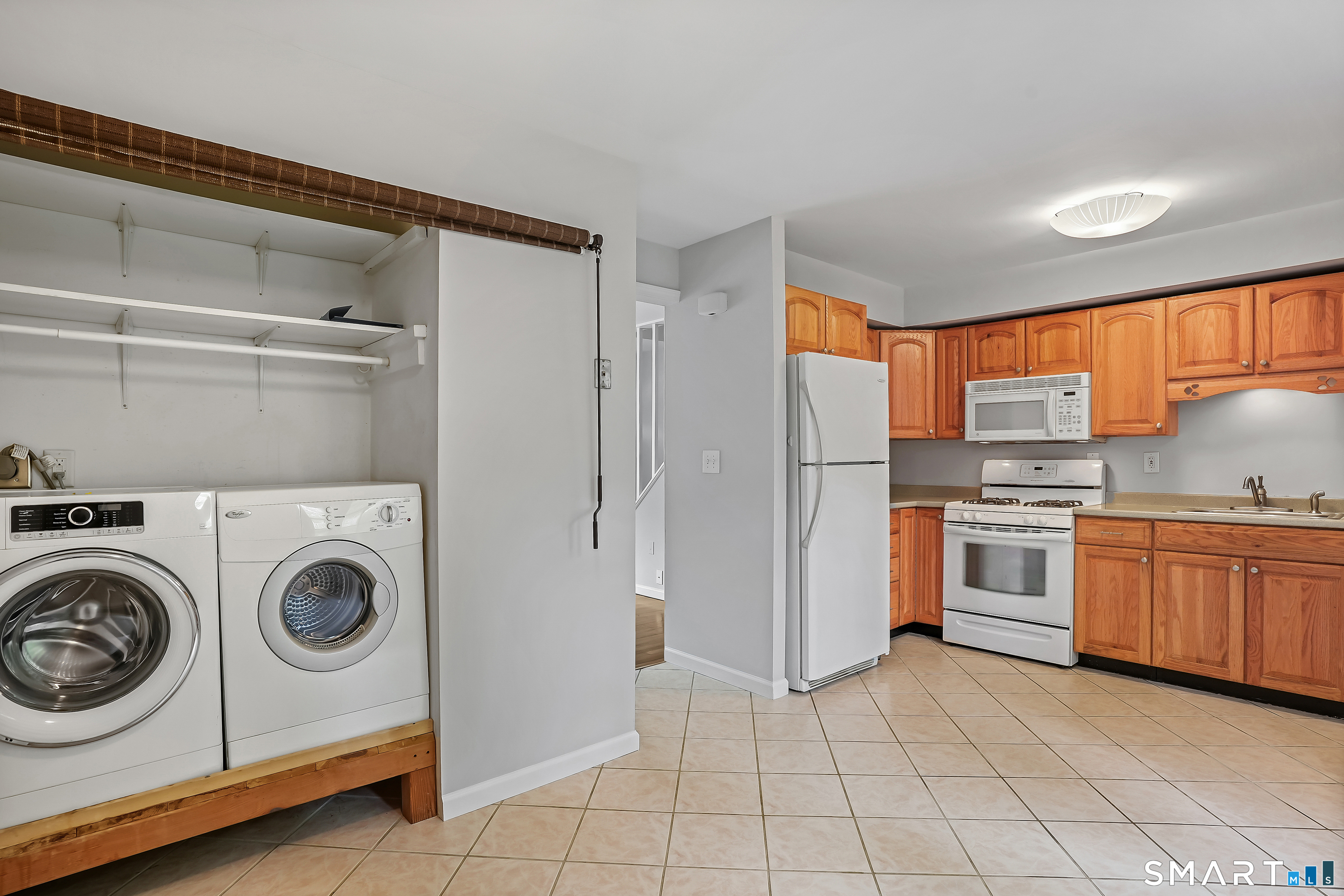 Photo 9 of 240 Sunnyridge Avenue, Fairfield, CT