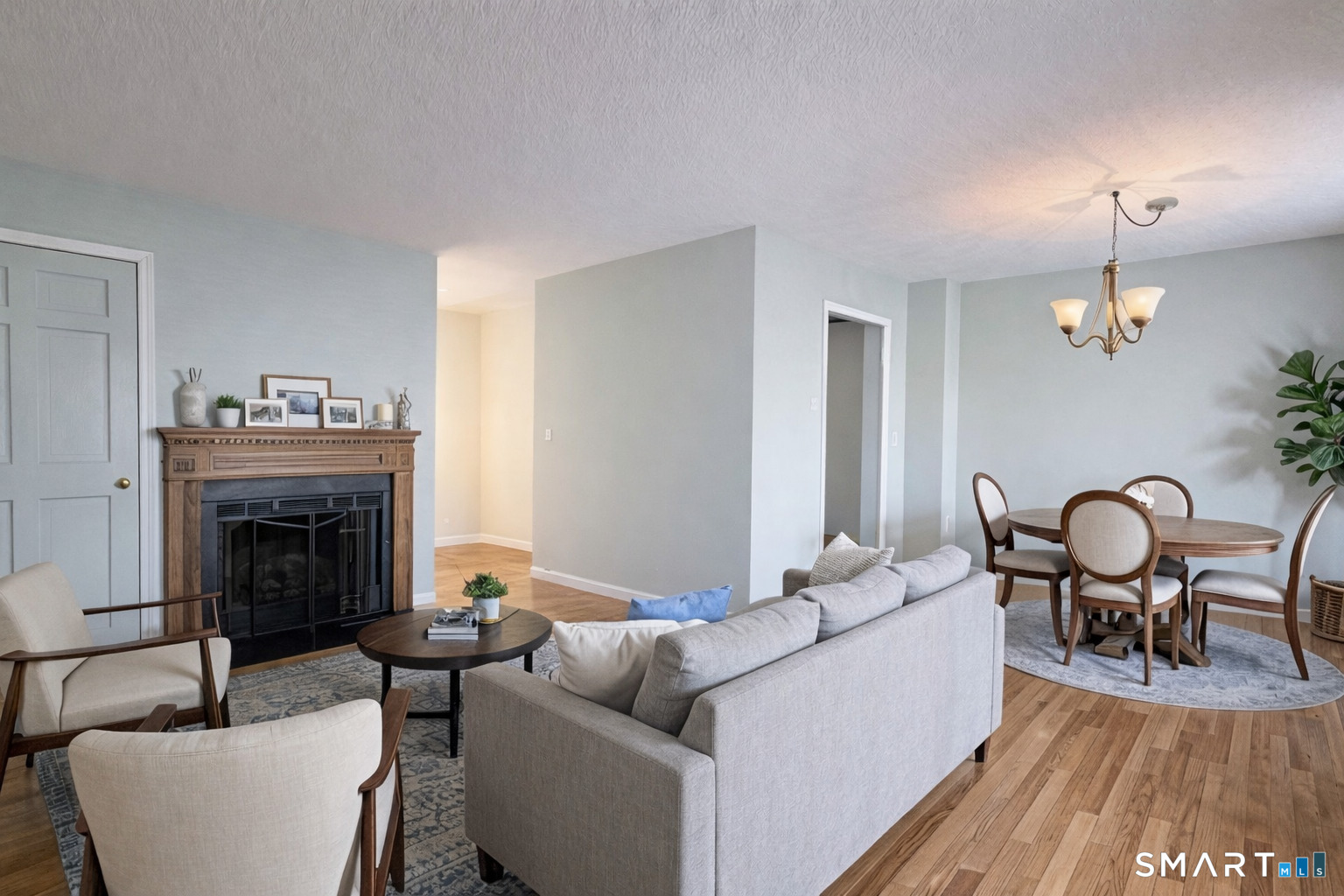 Photo 11 of 26 Julia Court, East Windsor, CT