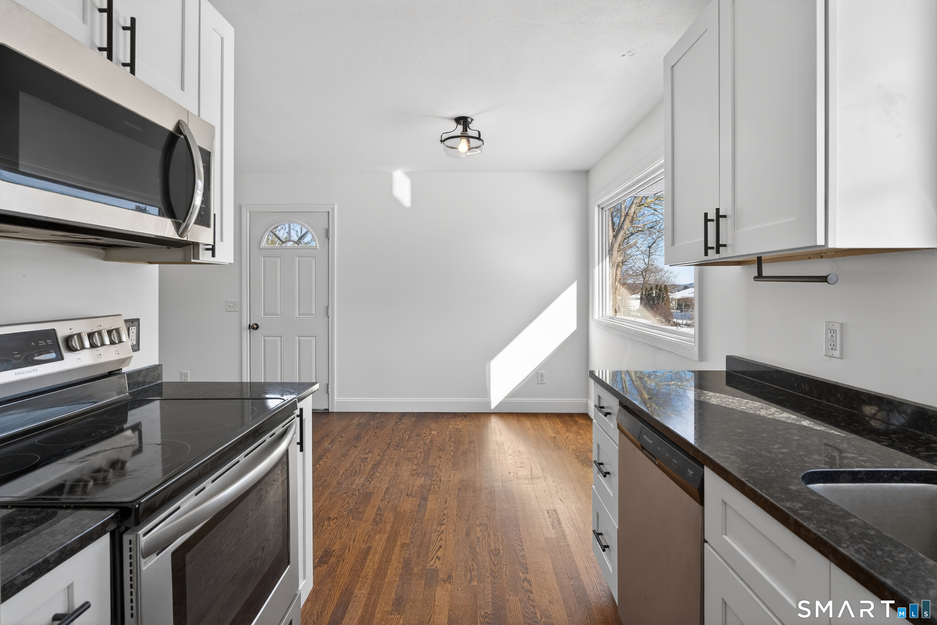 Photo 11 of 25 Oslo Street, Groton, CT