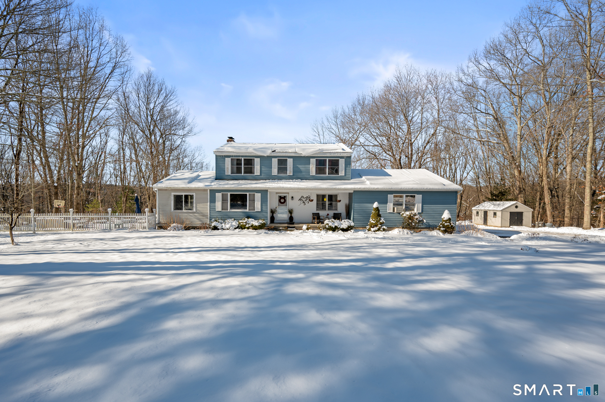 Homes for sale in Woodbury, CT | 14 Meadow Crest Dr, Woodbury, CT 06798 | MLS# 24149855
