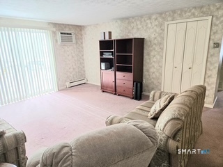 Homes for sale in Manchester, CT | 1162 Middle Turnpike W #APT B2, Manchester, CT 06040 | MLS# 24149623