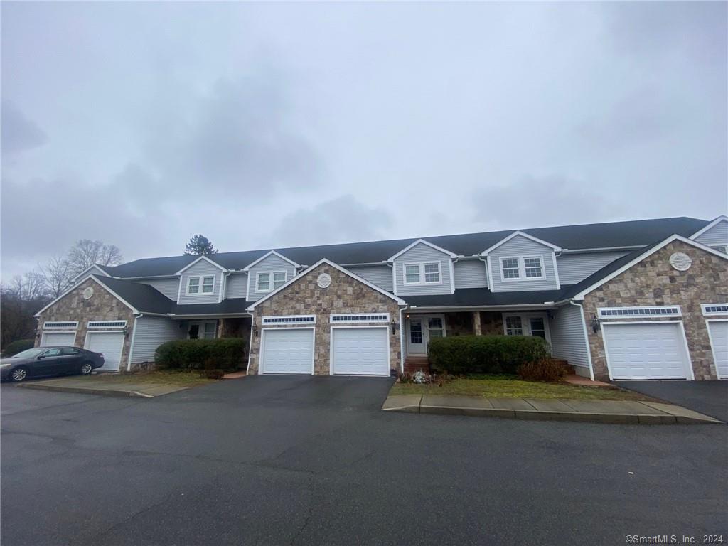 Photo 2 of 203 Lantern Court, Clinton, CT