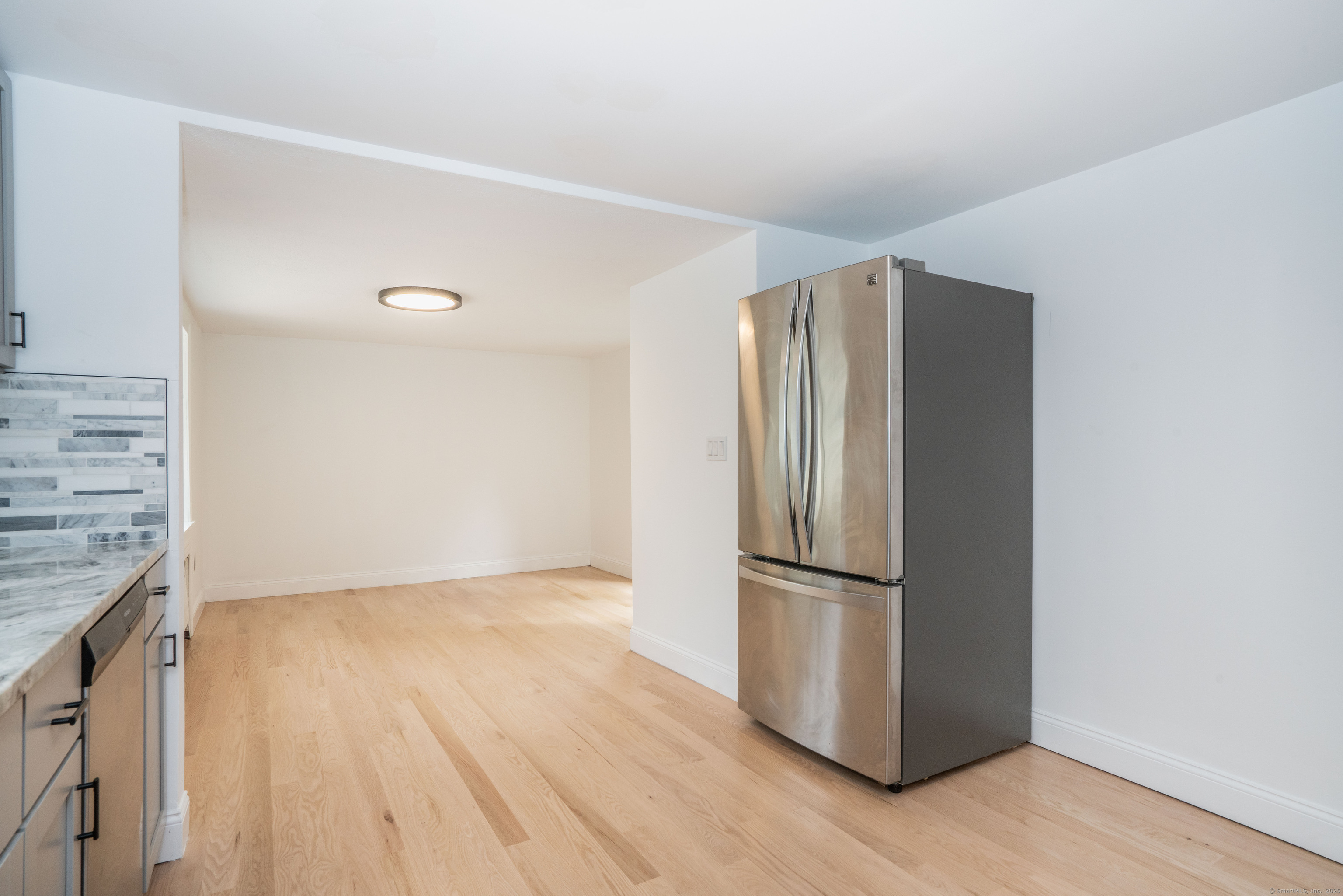 Homes for sale in Simsbury, CT | 14 Main St Ext, Simsbury, CT 06081 | MLS# 24150596