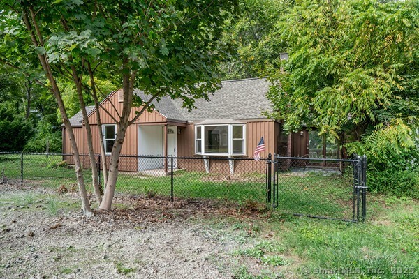 Homes for sale in Simsbury, CT | 14 Main St Ext, Simsbury, CT 06081 | MLS# 24150596