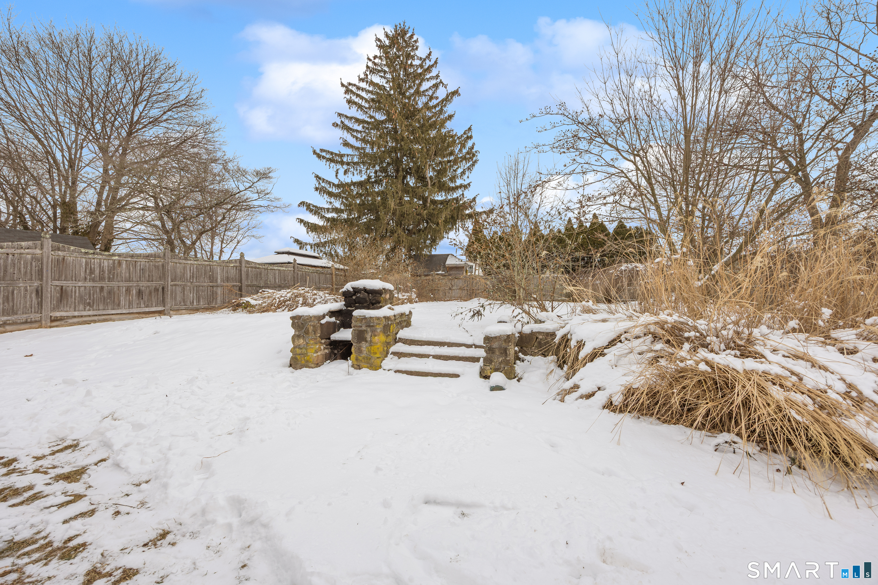 Homes for sale in Meriden, CT | 328 Curtis St, Meriden, CT 06450 | MLS# 24150365