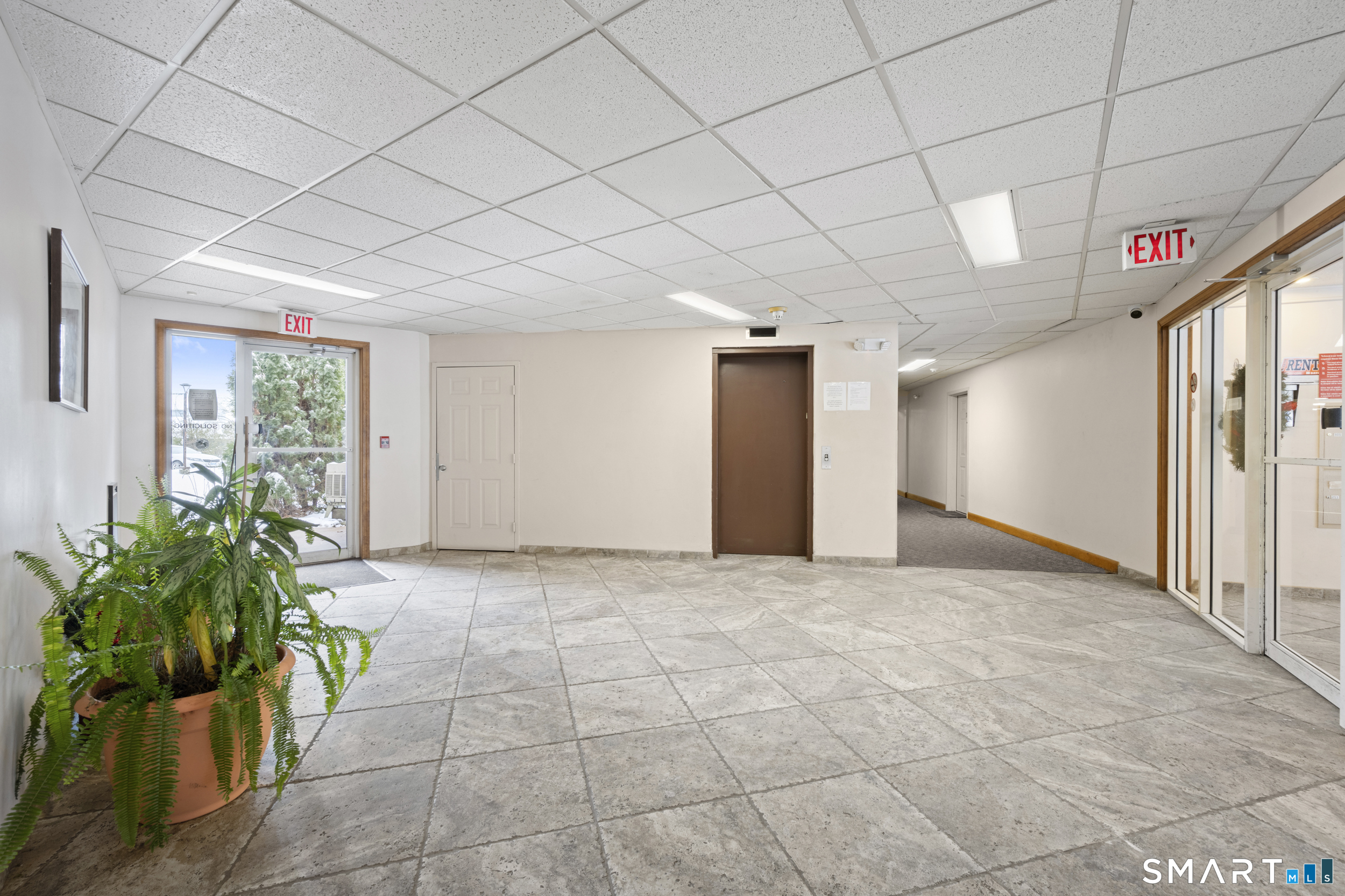 Photo 16 of 421 Tolland Street, East Hartford, CT