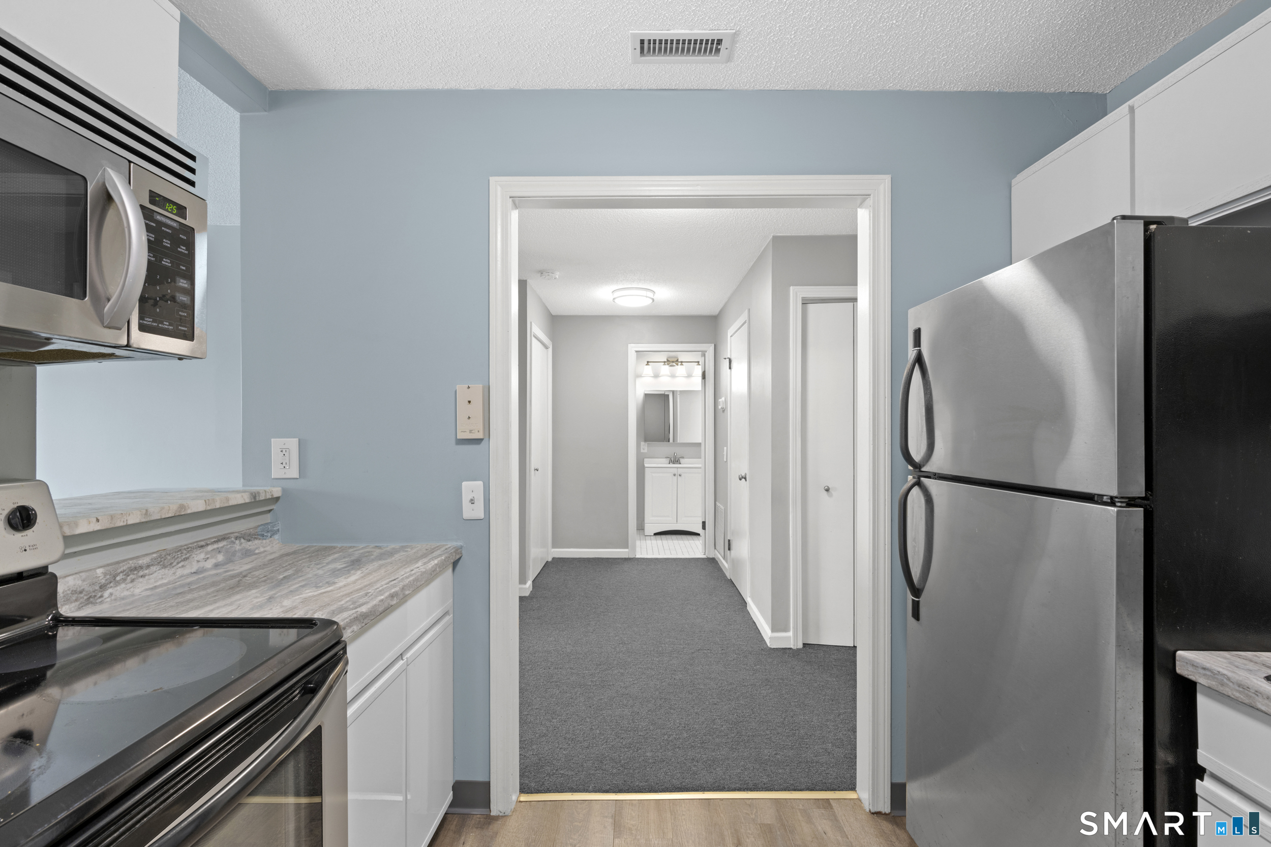 Photo 10 of 421 Tolland Street, East Hartford, CT