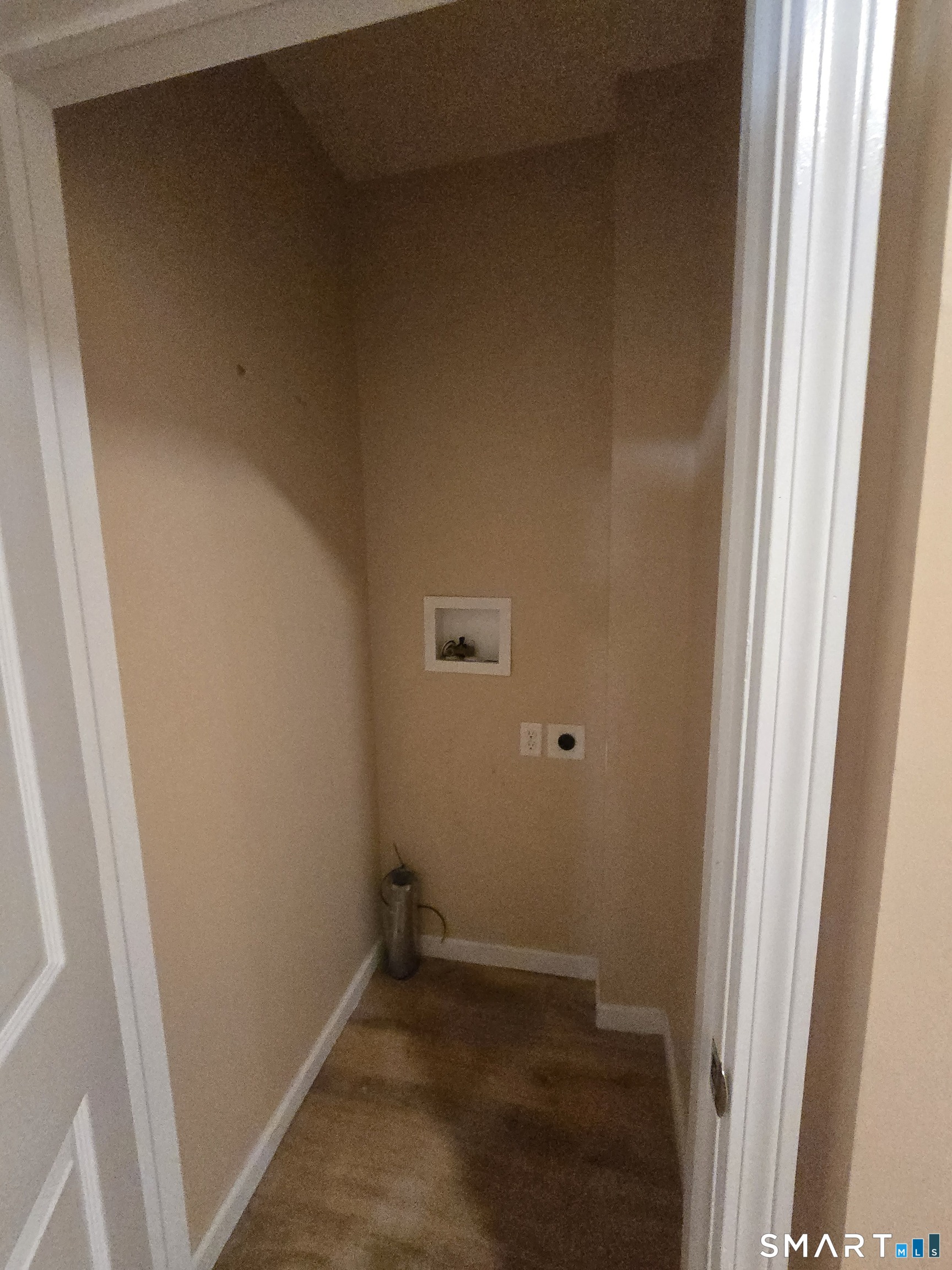 Photo 14 of 38 Burton Street, Hartford, CT