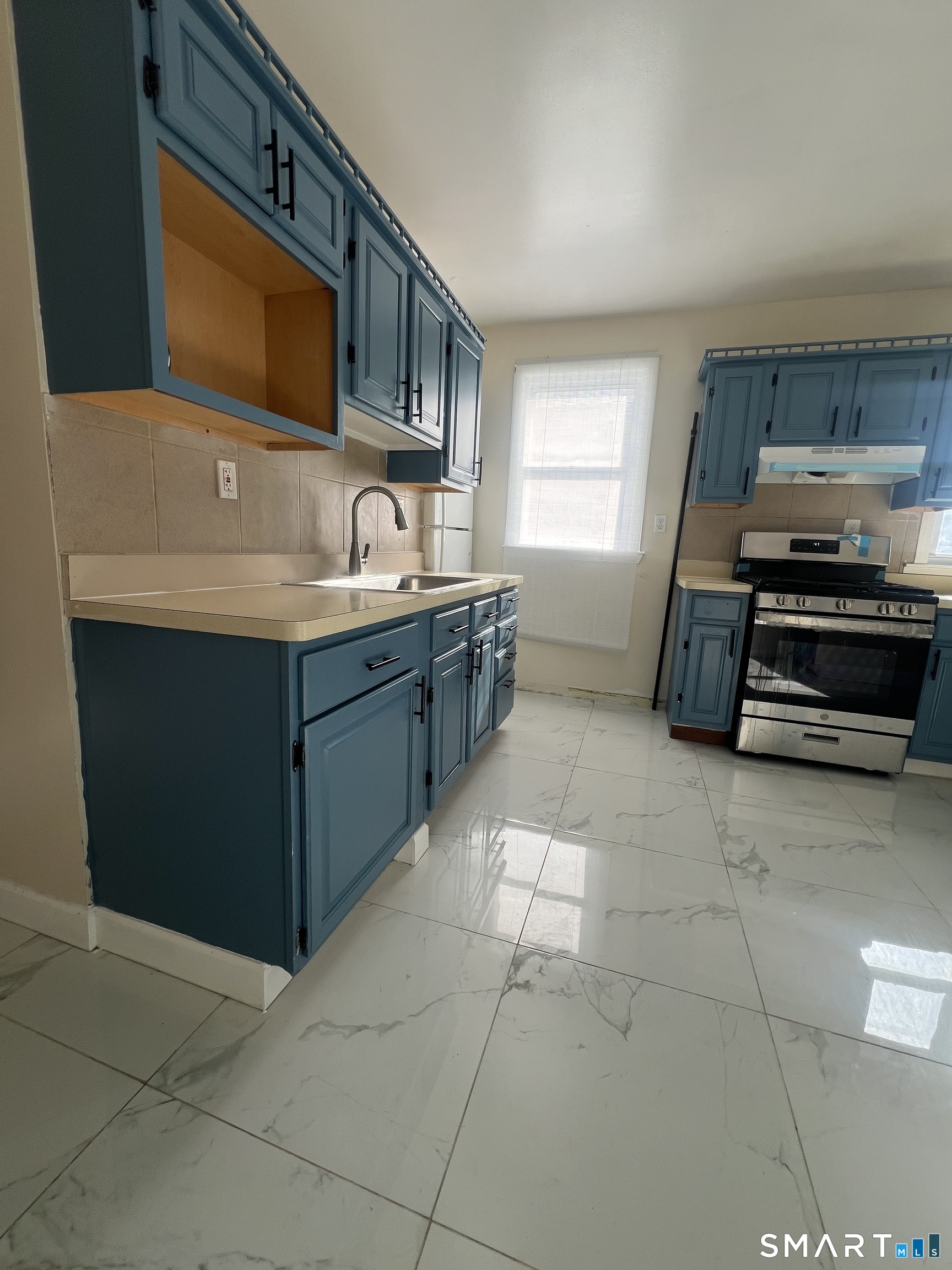 Photo 8 of 352 Wilmot Avenue, Bridgeport, CT