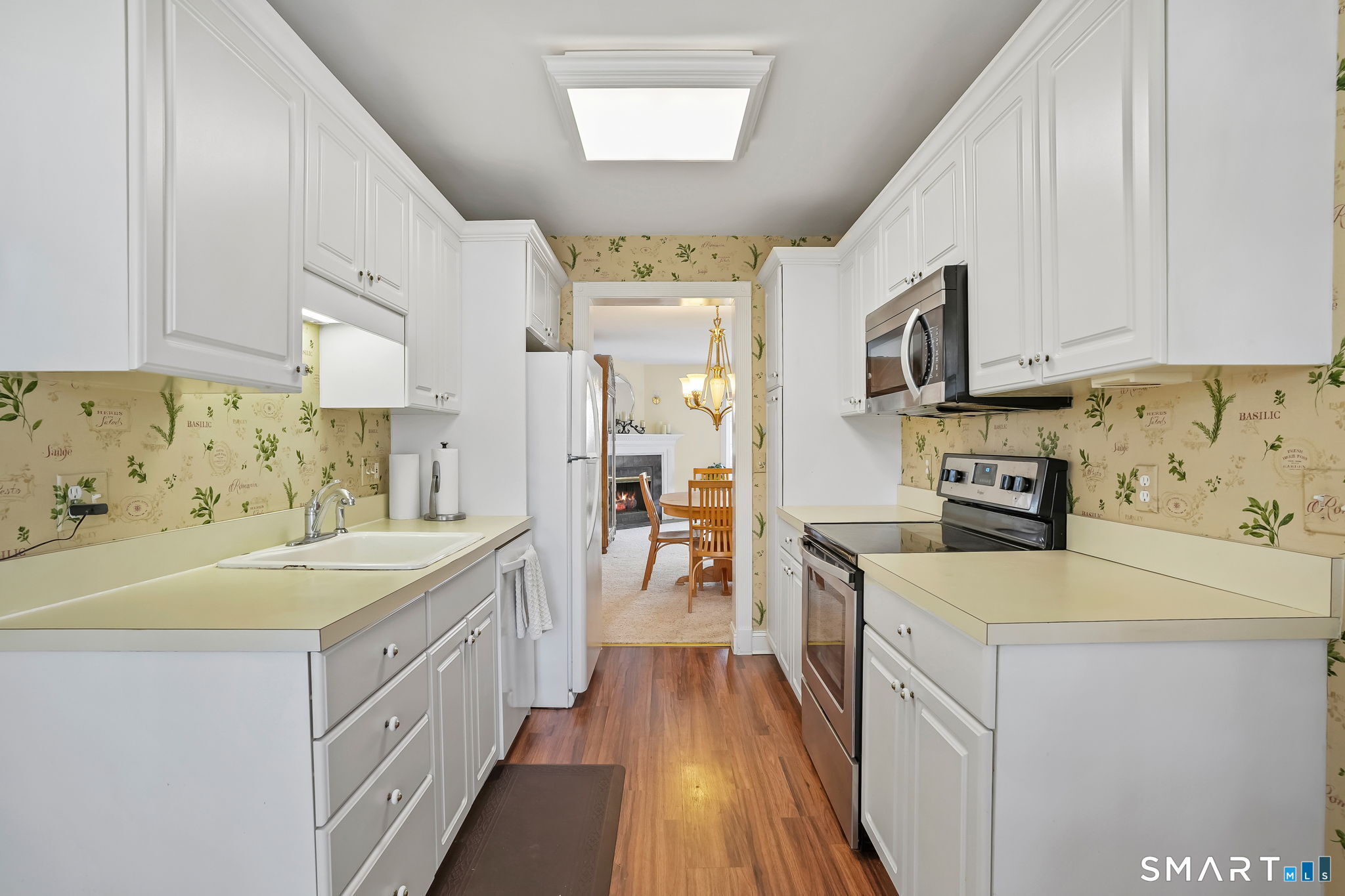 Photo 8 of 289 New Haven Avenue, Milford, CT