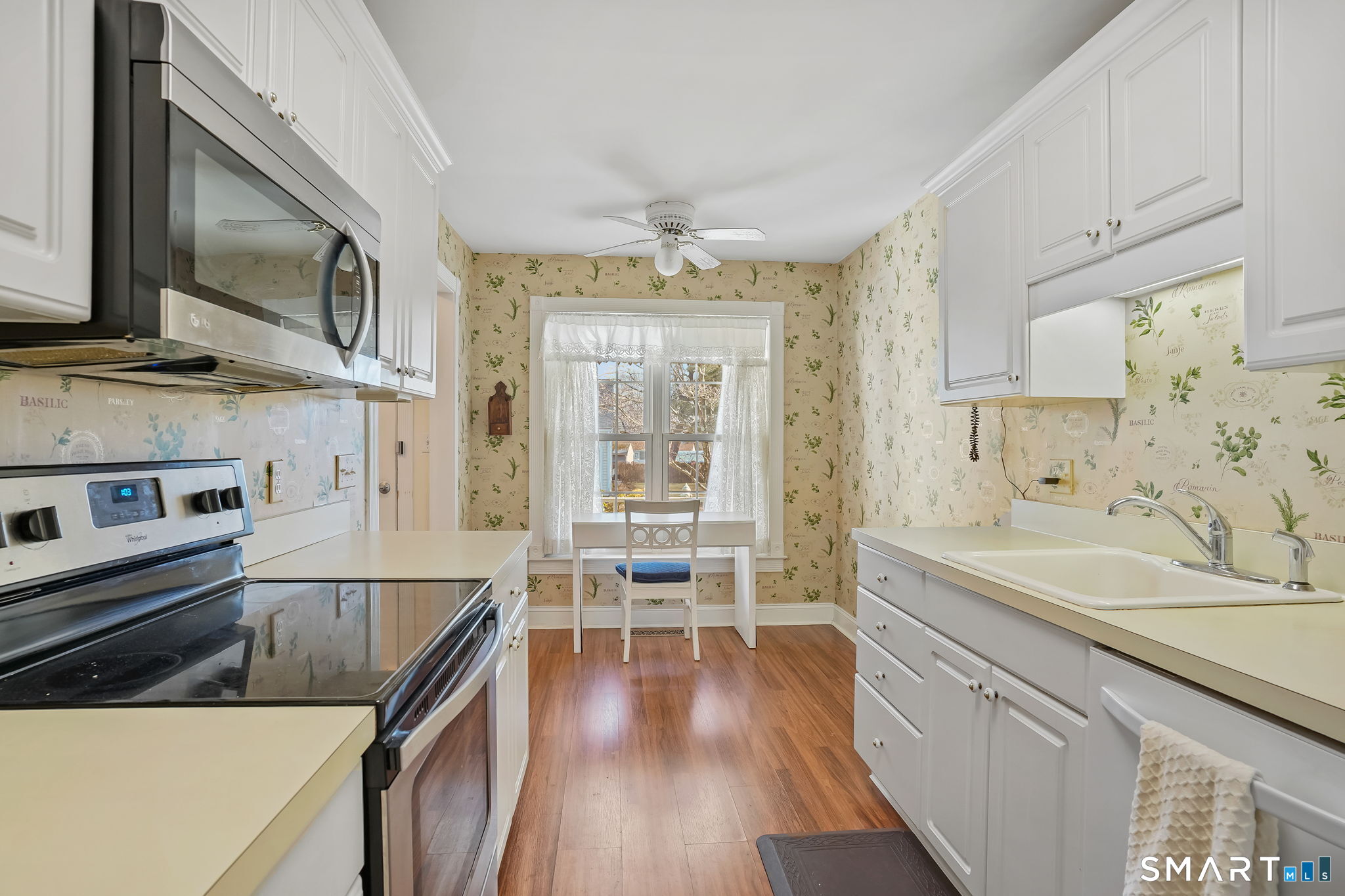 Photo 9 of 289 New Haven Avenue, Milford, CT