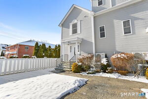 33 Glenwood Avenue, Unit 1