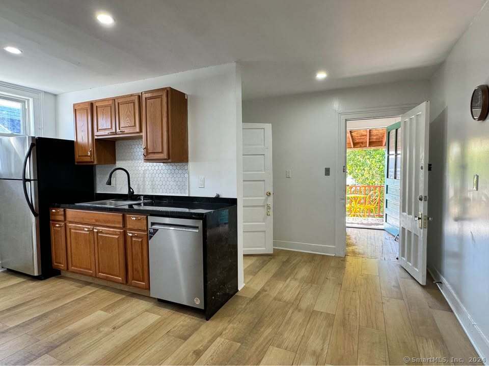 Photo 14 of 270 Edgewood Avenue, New Haven, CT