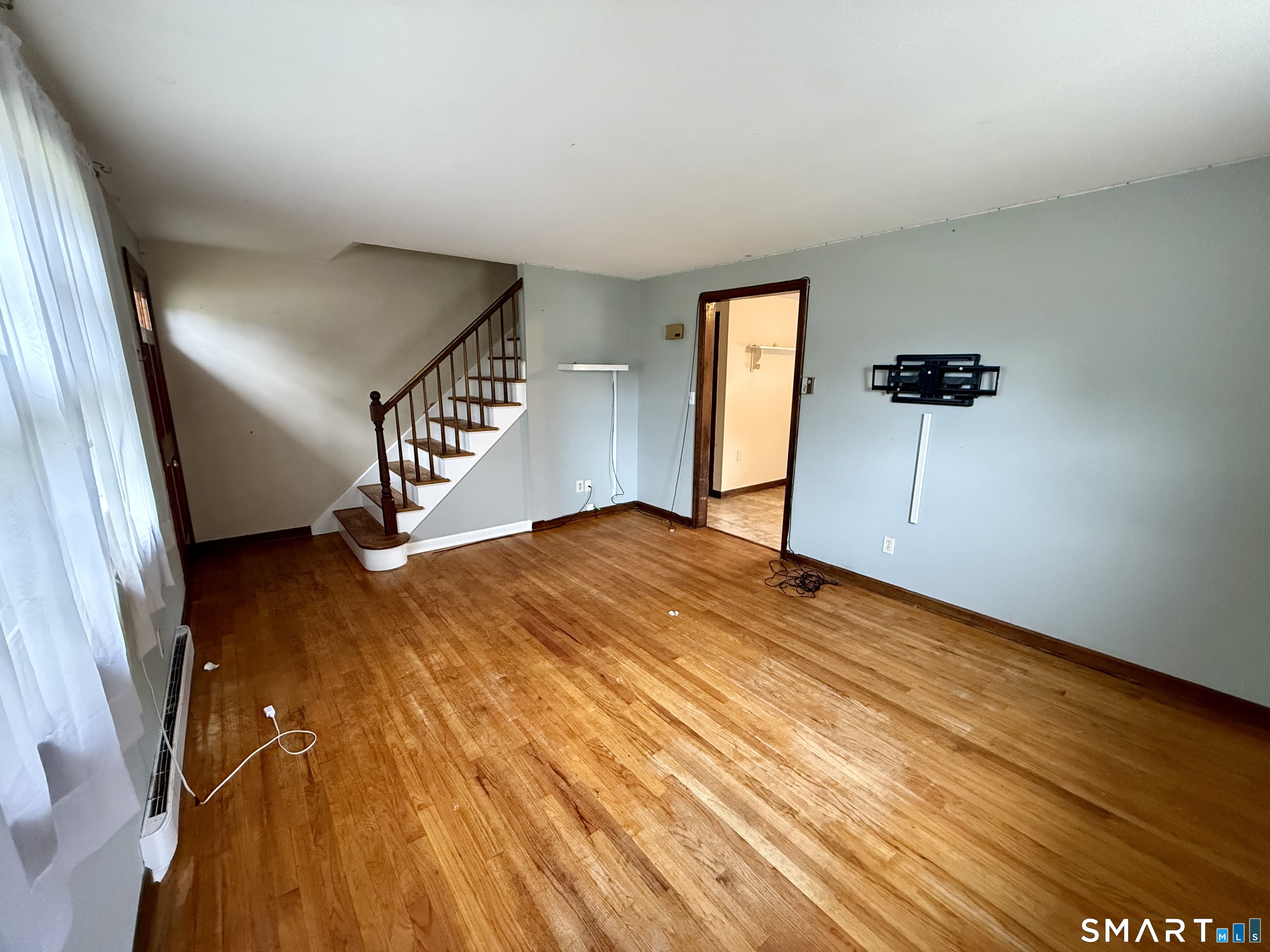 Photo 4 of 400 Divinity Street, Bristol, CT