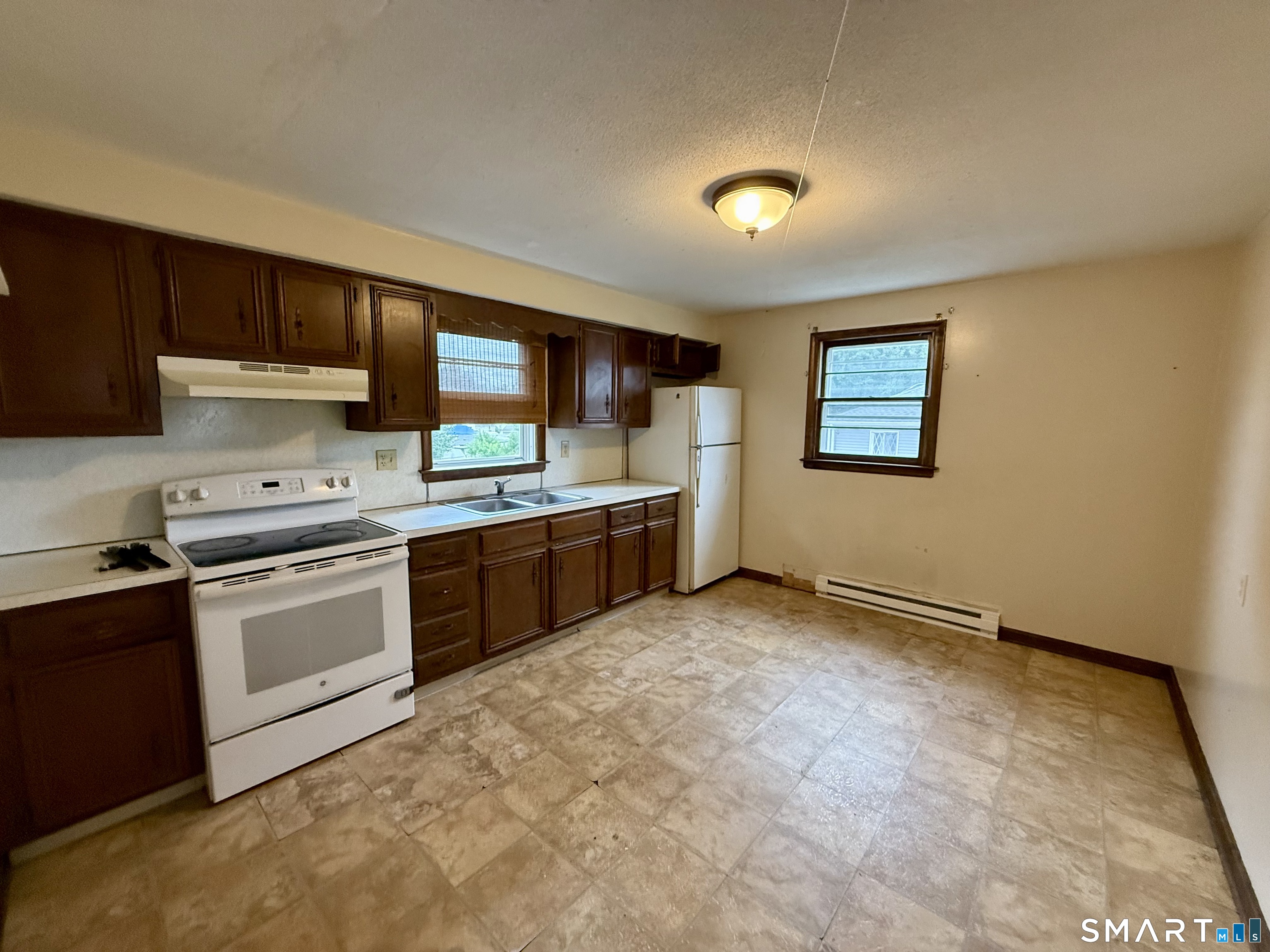 Photo 7 of 400 Divinity Street, Bristol, CT