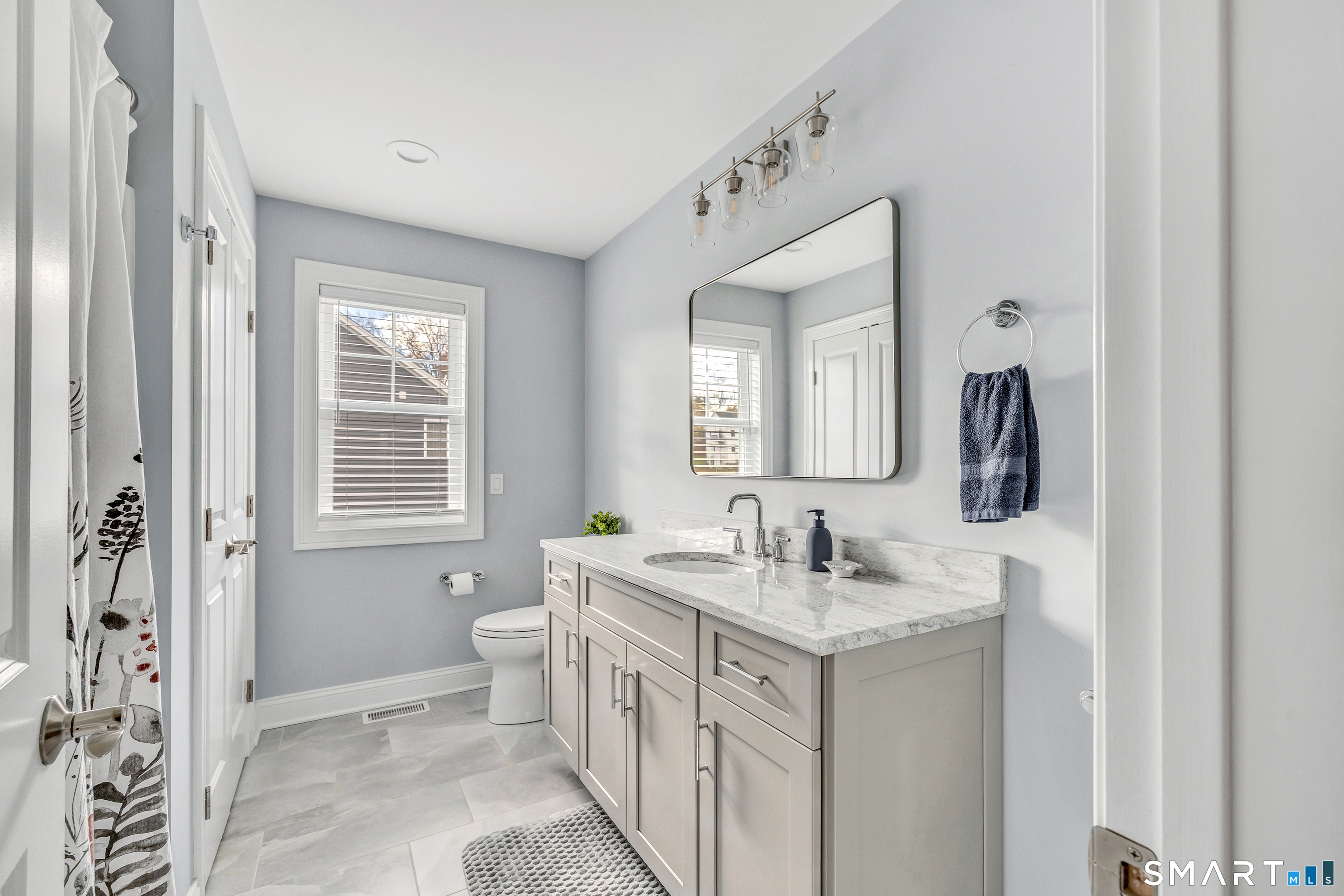 Photo 18 of 2 Woods View Lane, Shelton, CT