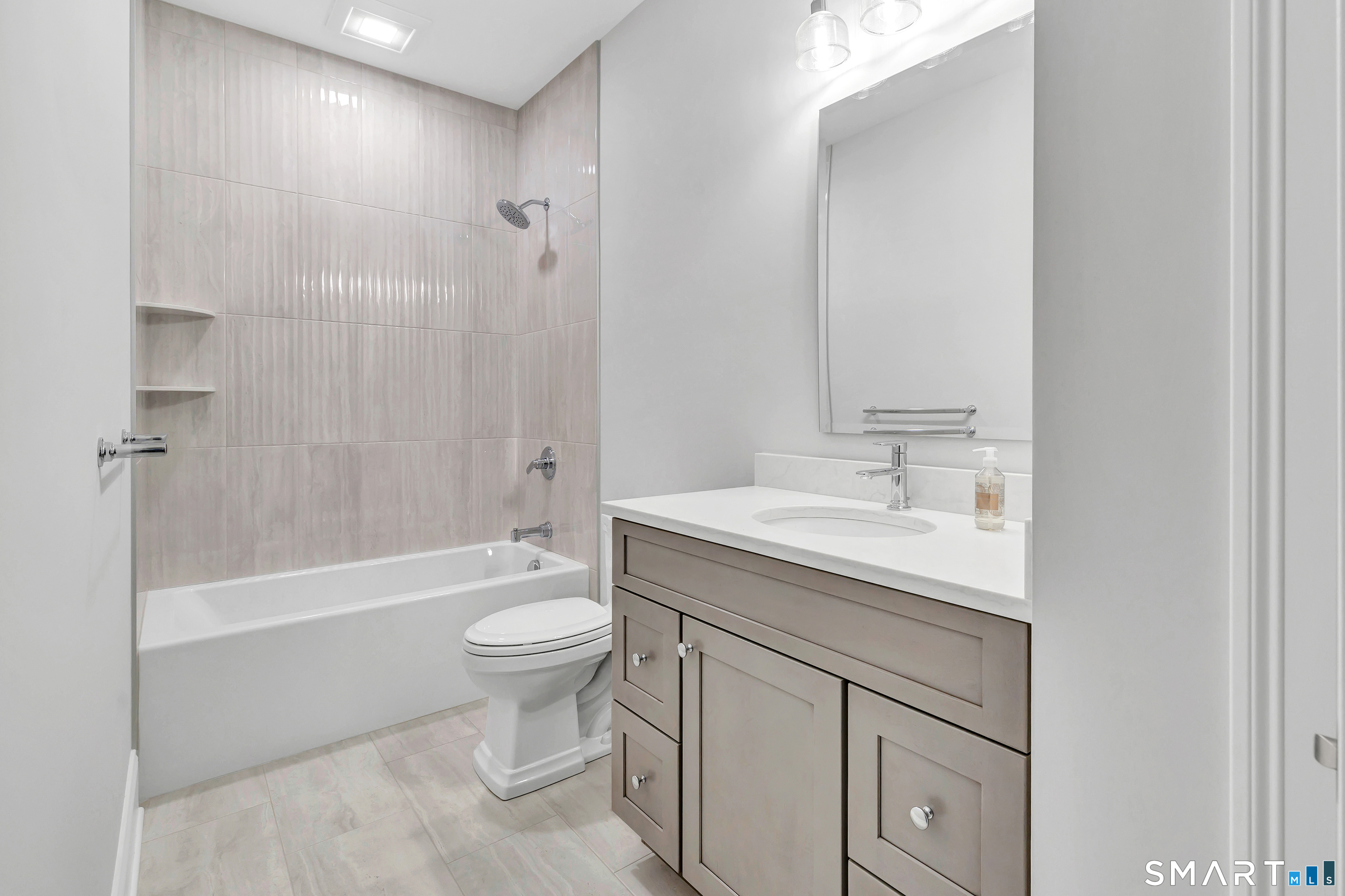 Photo 5 of 4 Woods View Lane, Shelton, CT