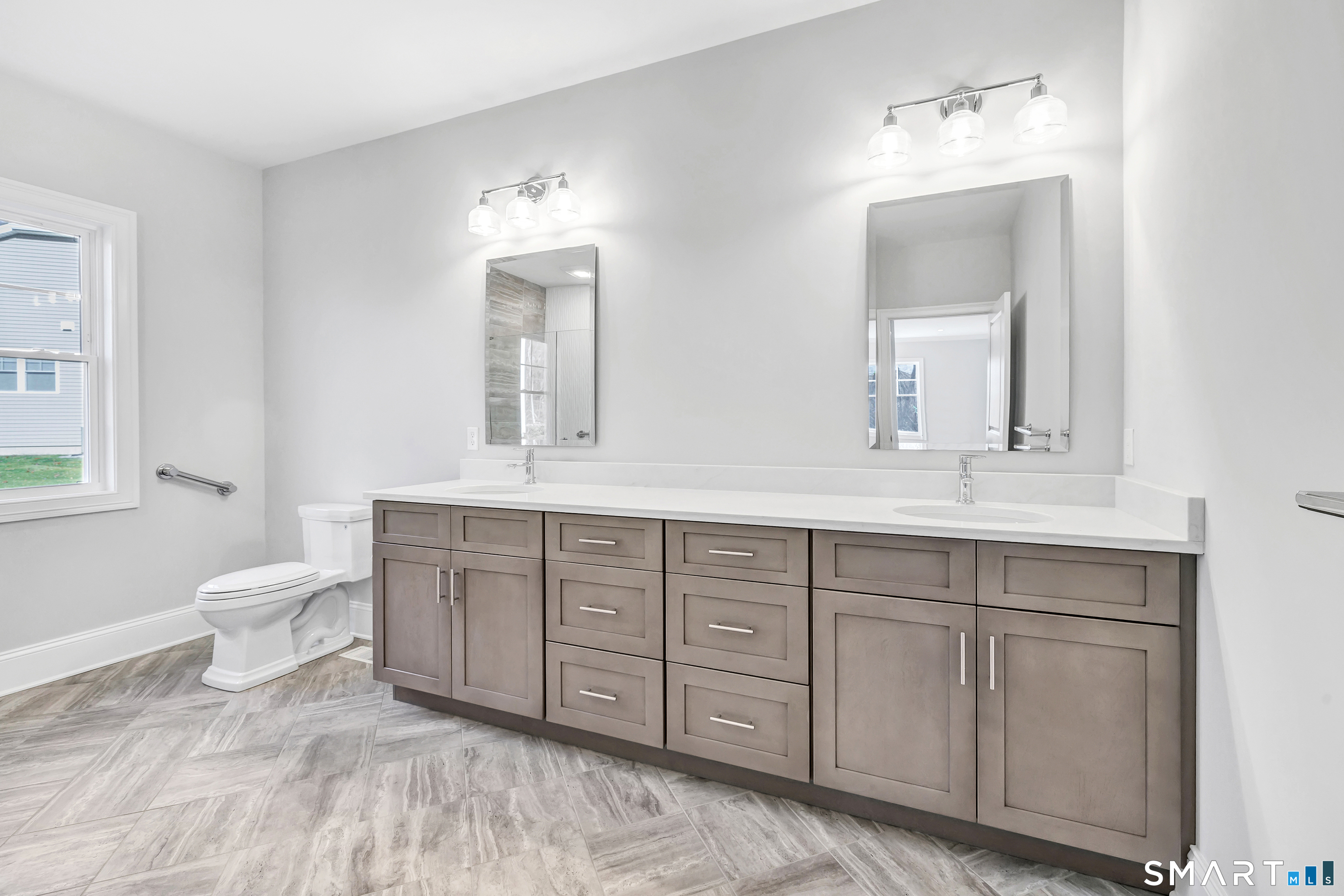 Photo 15 of 4 Woods View Lane, Shelton, CT