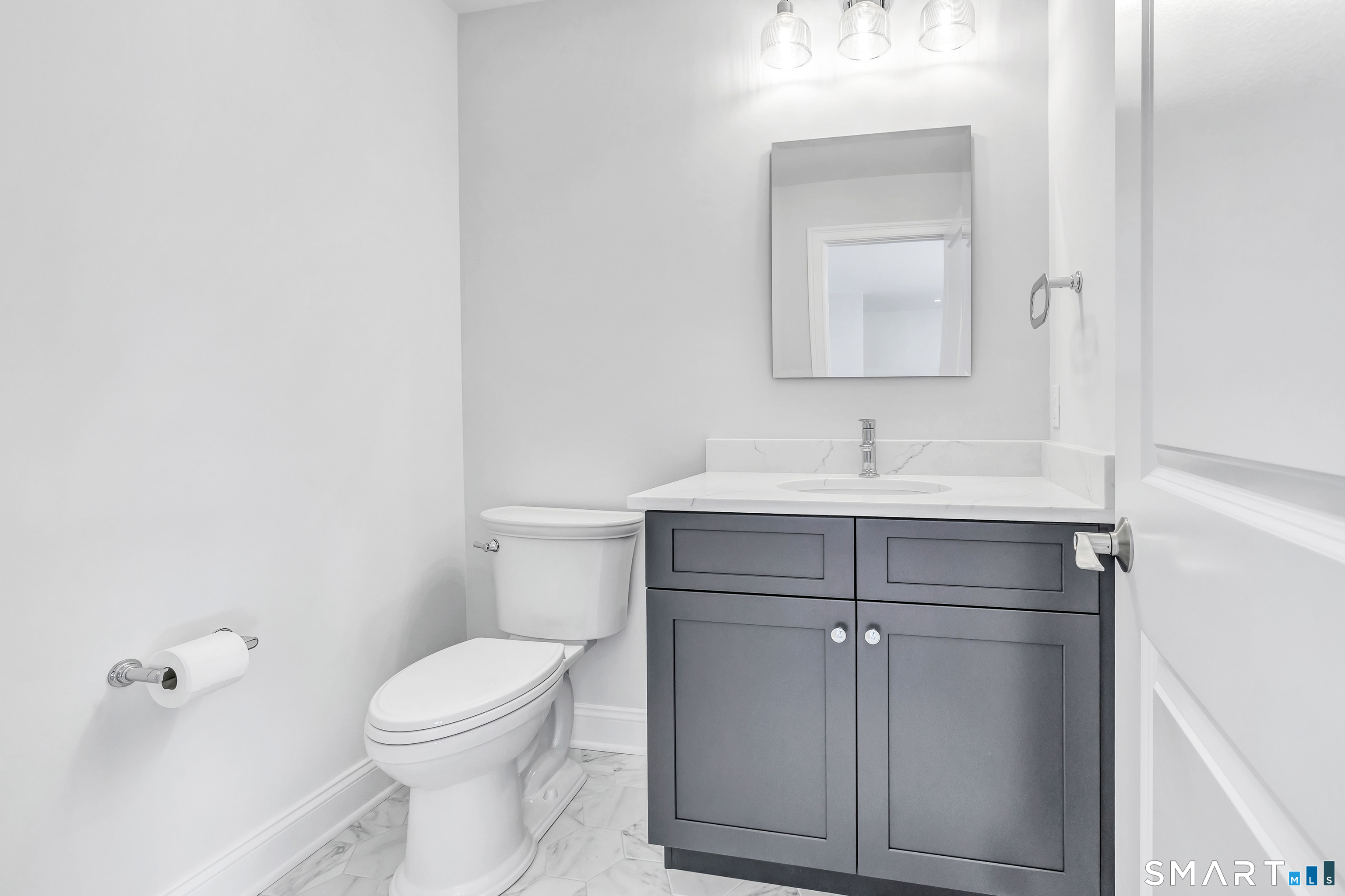 Photo 20 of 4 Woods View Lane, Shelton, CT