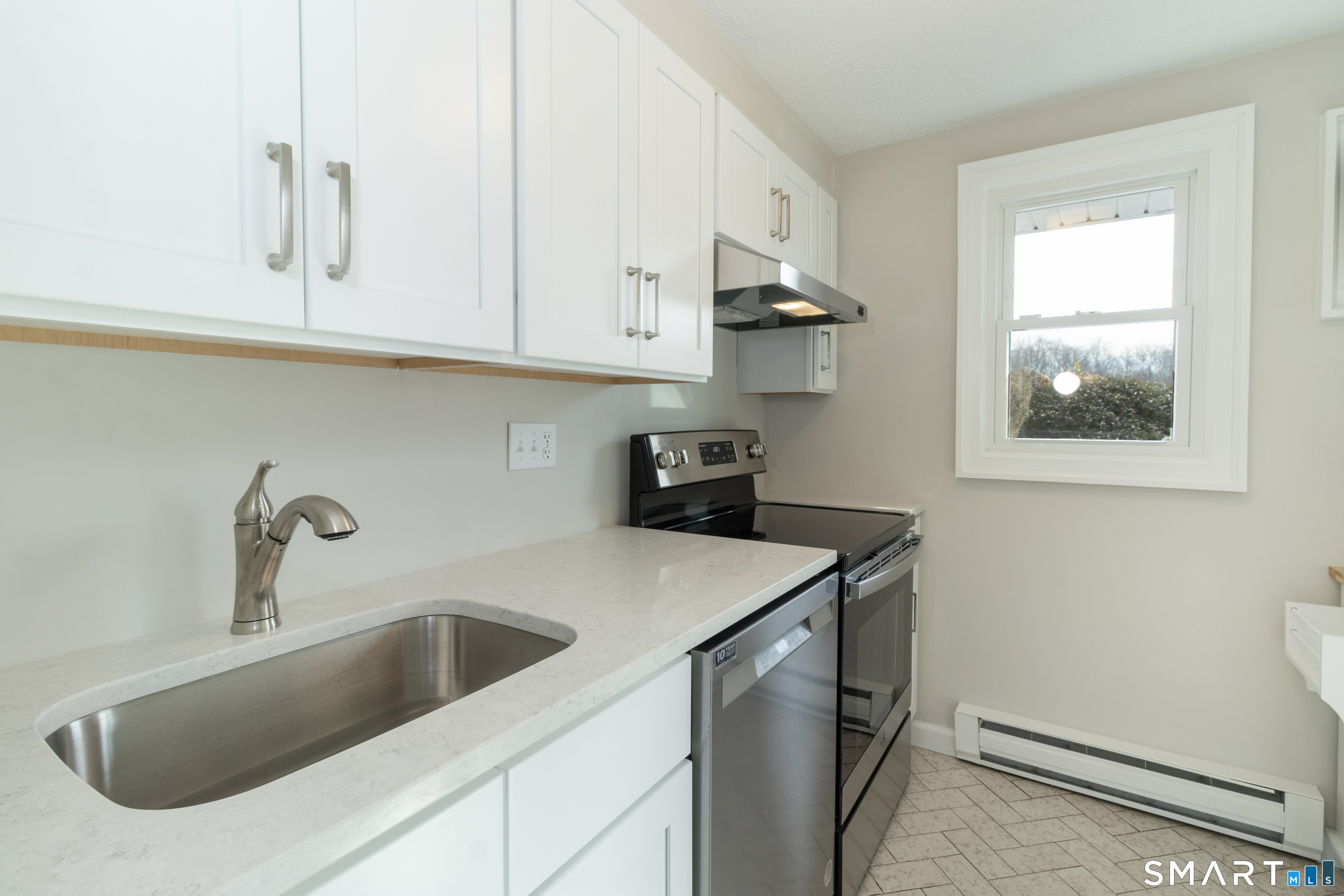 Homes for sale in Branford, CT | 211 E Main St #E50, Branford, CT 06405 | MLS# 24150389