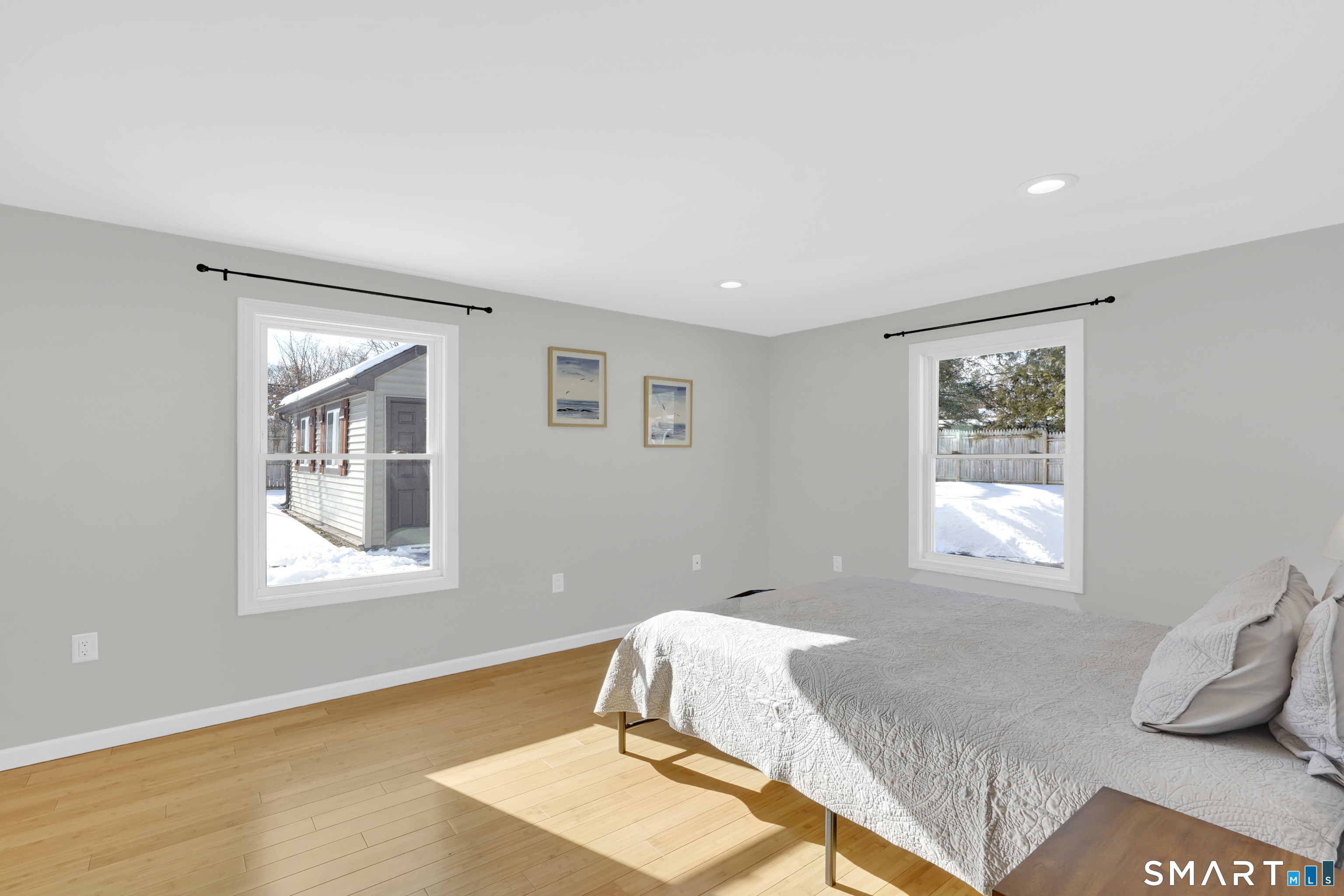 Photo 18 of 10 Elm Avenue, Enfield, CT