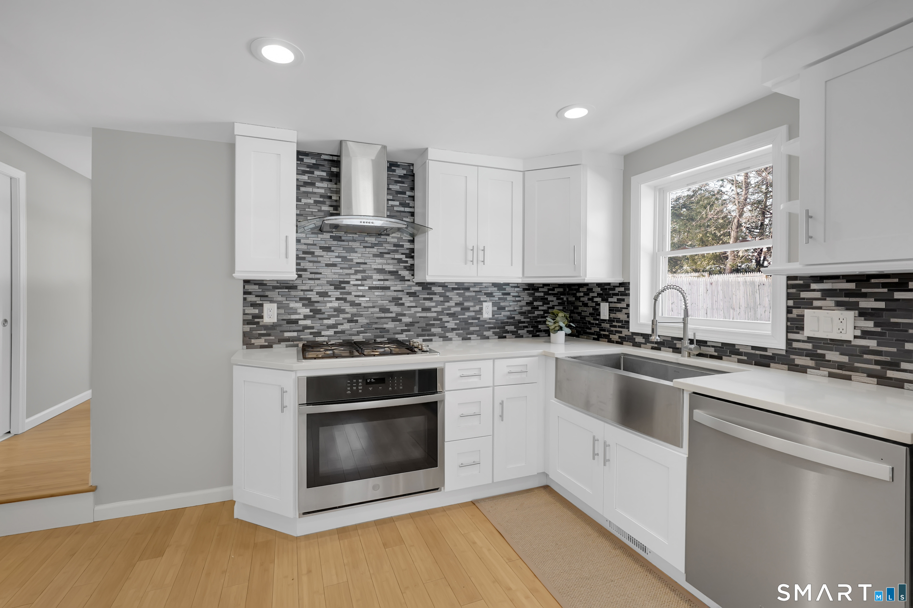 Photo 10 of 10 Elm Avenue, Enfield, CT