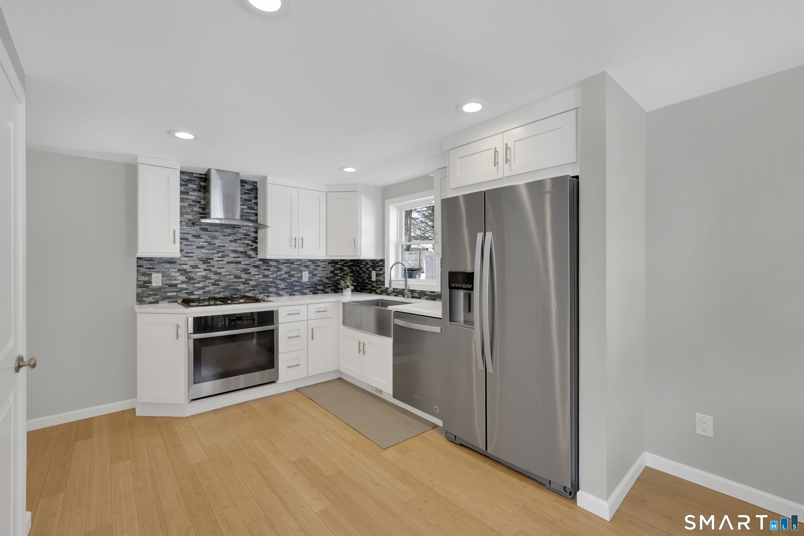 Photo 12 of 10 Elm Avenue, Enfield, CT