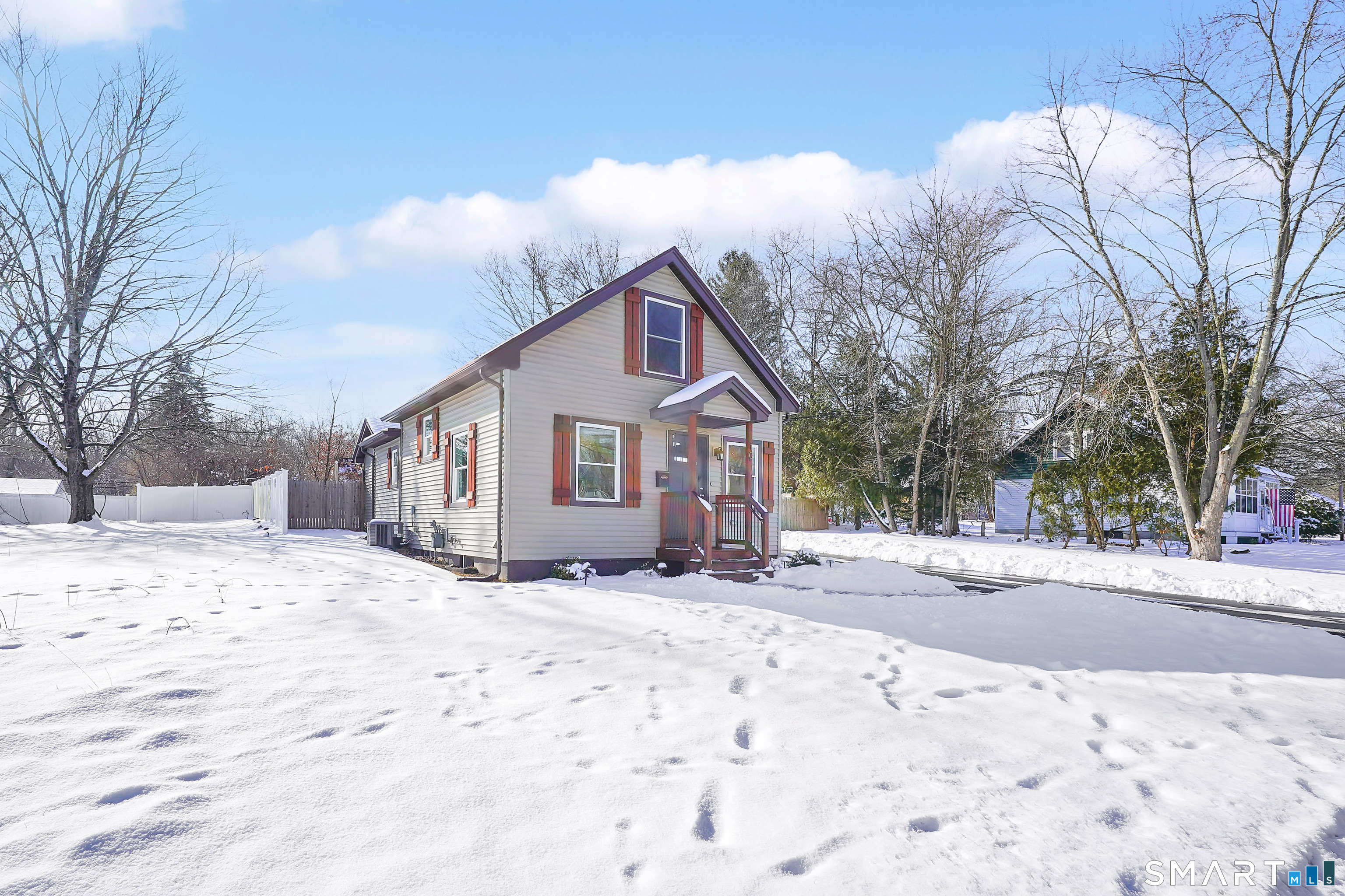 Photo 28 of 10 Elm Avenue, Enfield, CT