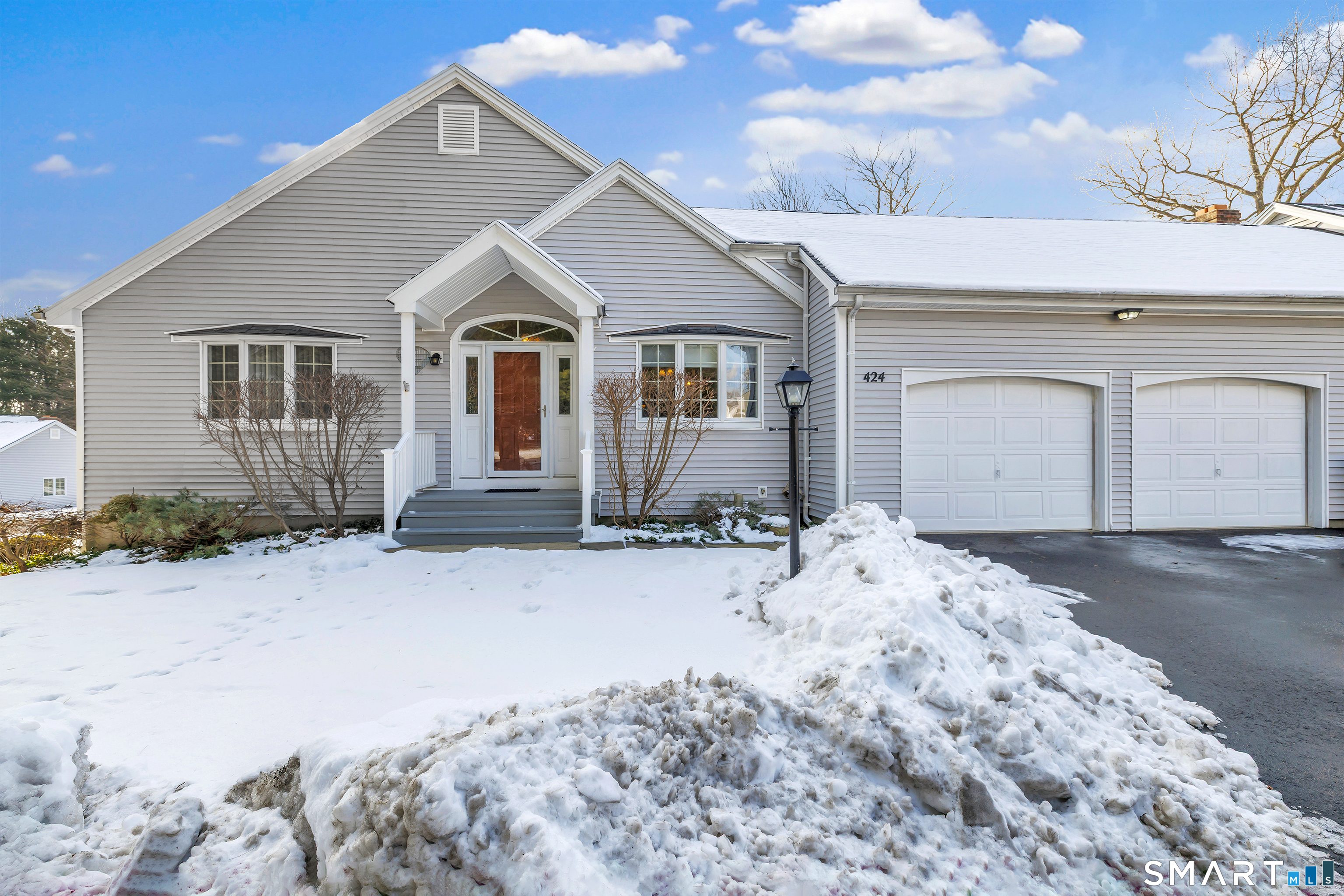 Homes for sale in Shelton, CT | 424 Navajo Loop #424, Shelton, CT 06484 | MLS# 24150204