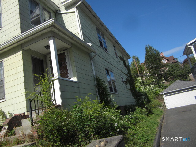 Homes for sale in Holyoke, MA | 225 Beech St, Holyoke, MA 01040 | MLS# 24150723