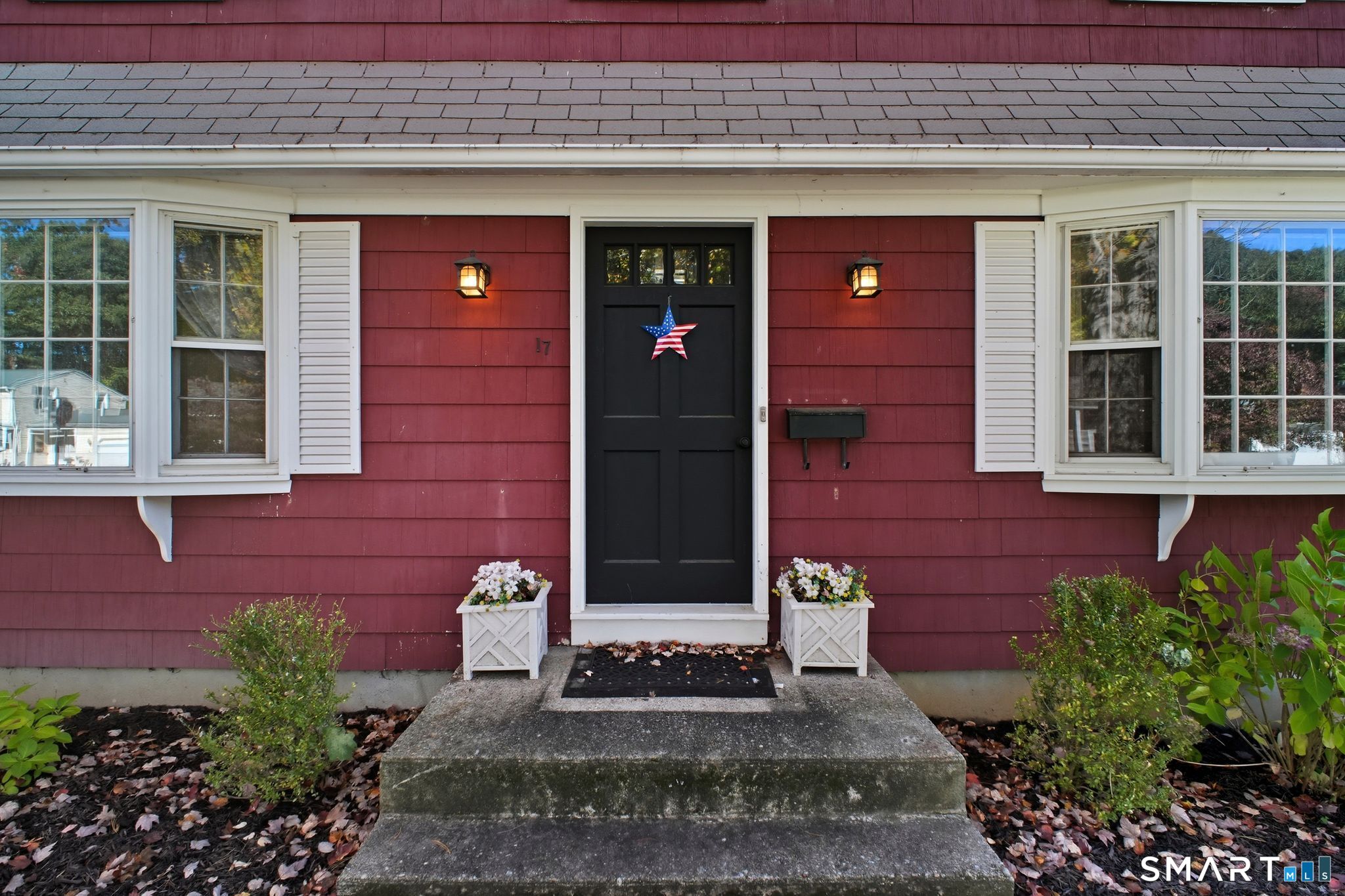 Homes for sale in Enfield, CT | 17 Douglas Dr, Enfield, CT 06082 | MLS# 24150739